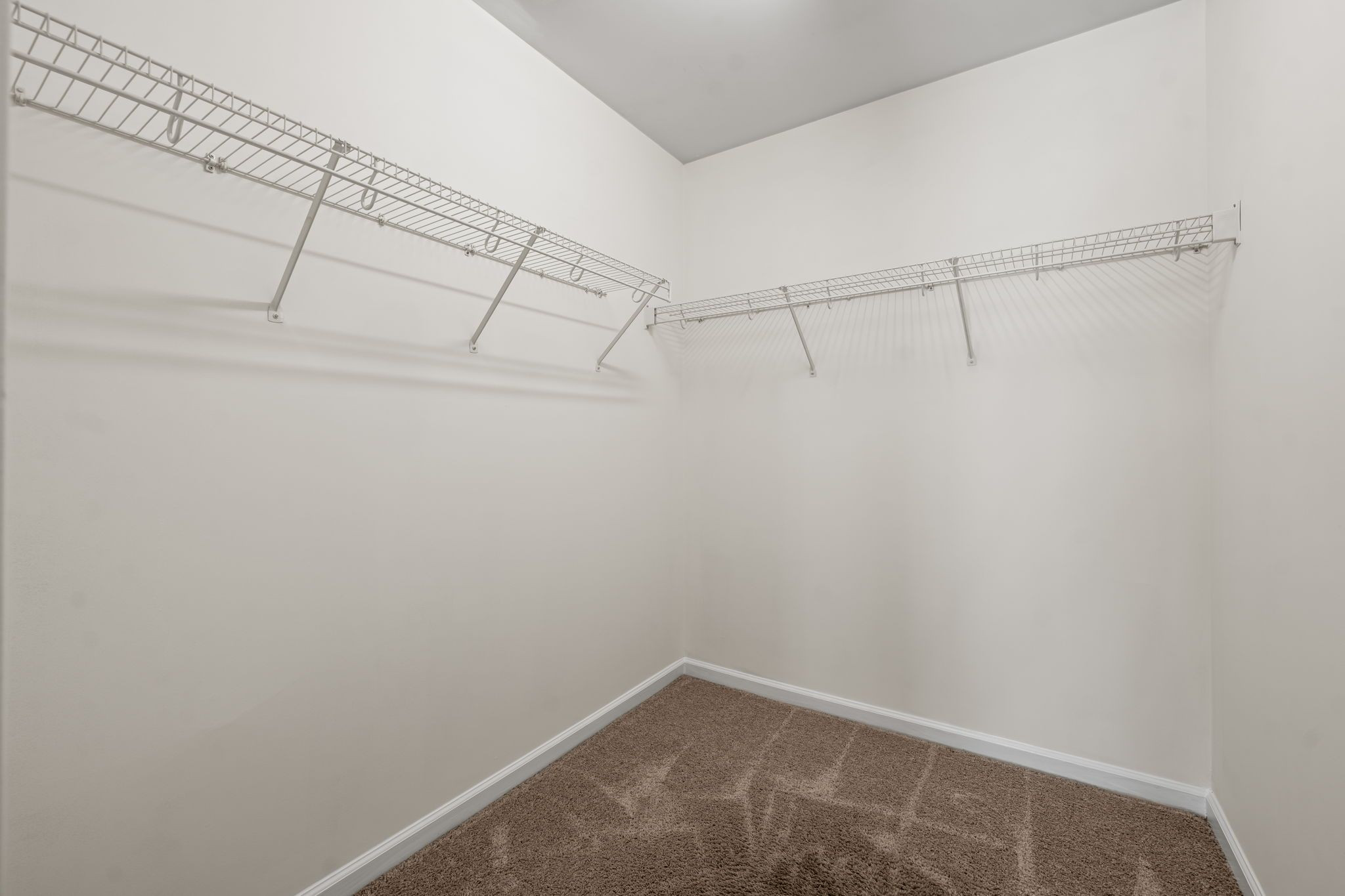 228 River Hills Drive Property Photo 37