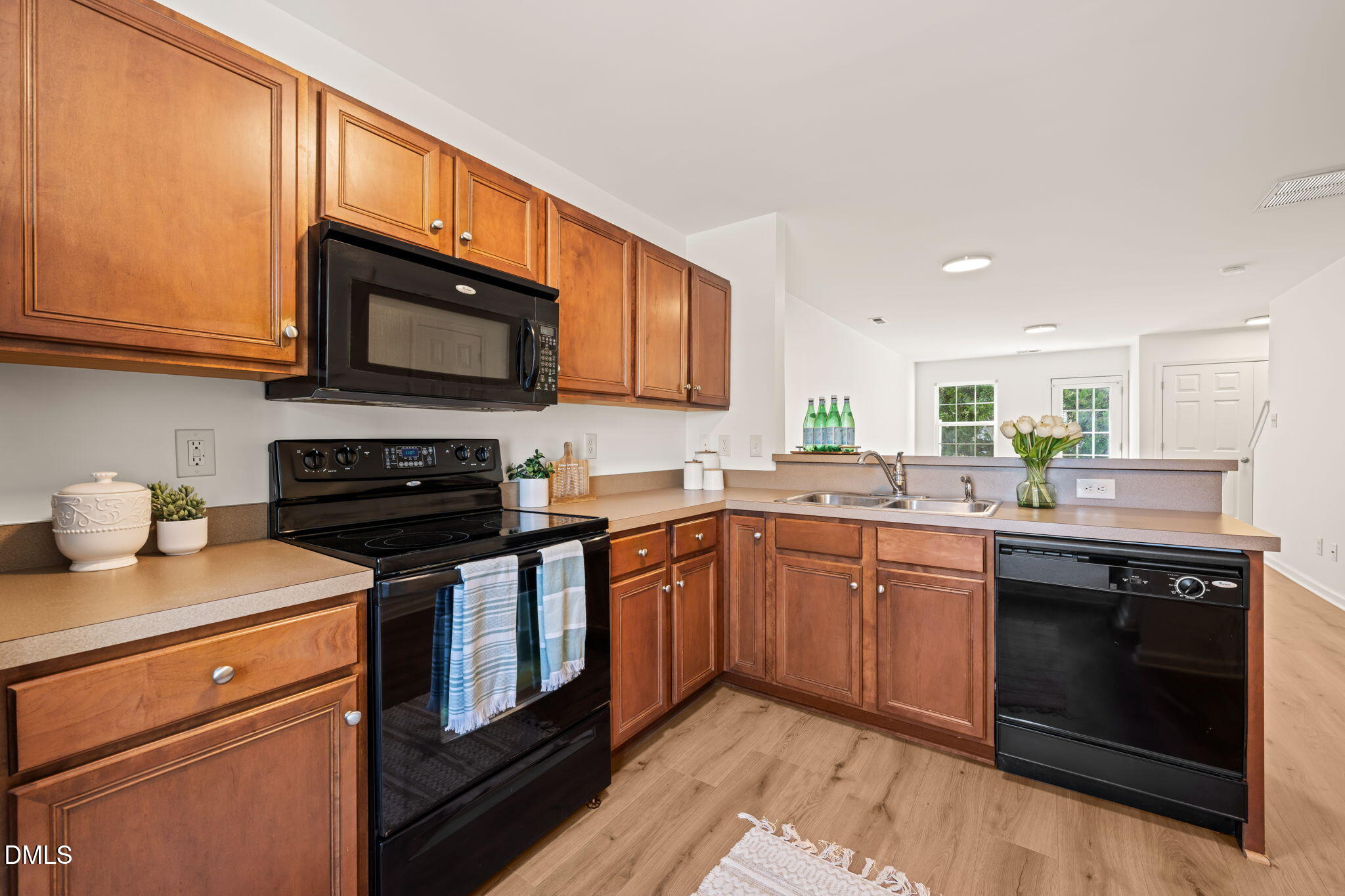 5122 Thornton Knoll Way Property Photo 8