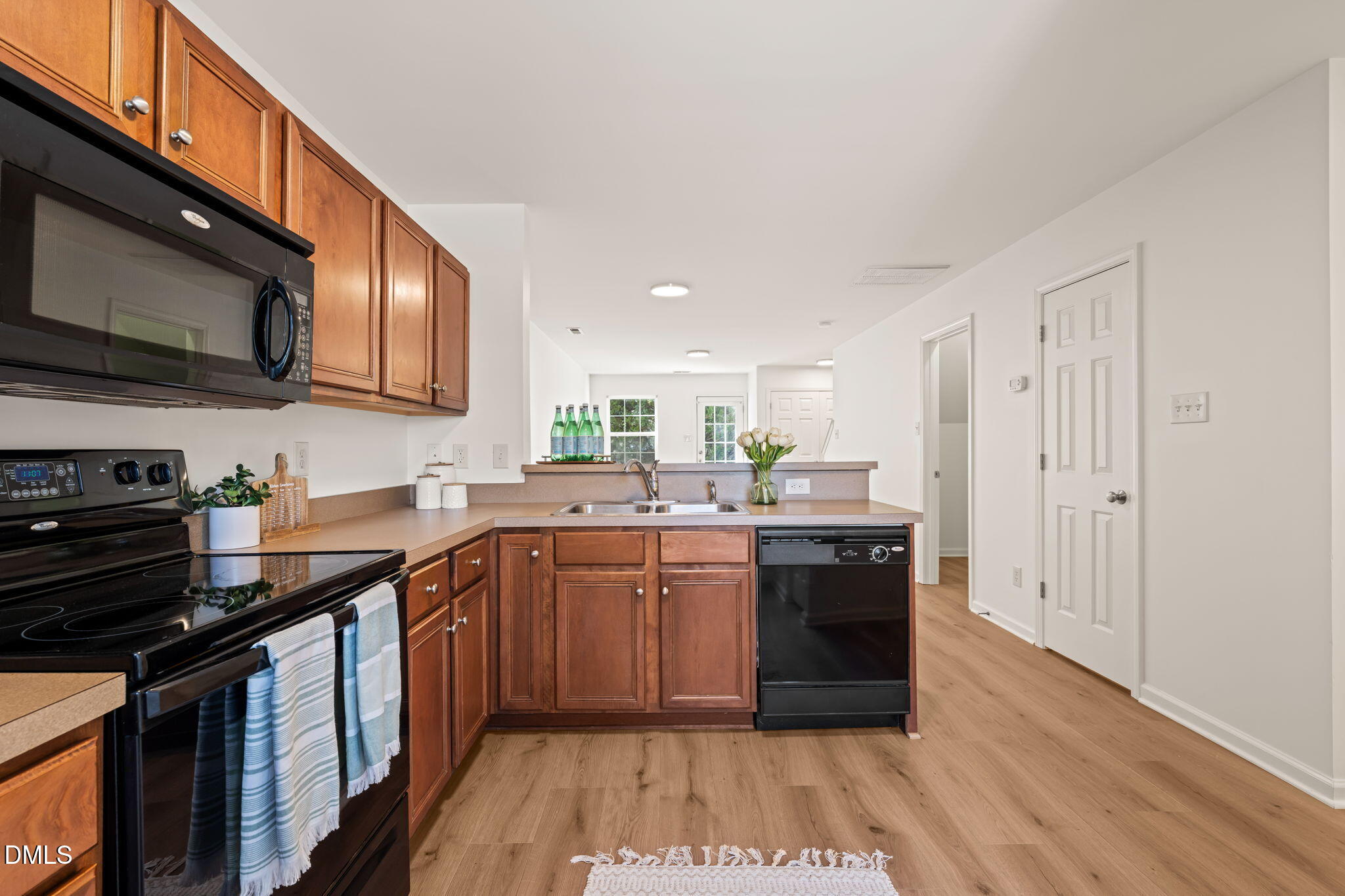 5122 Thornton Knoll Way Property Photo 9
