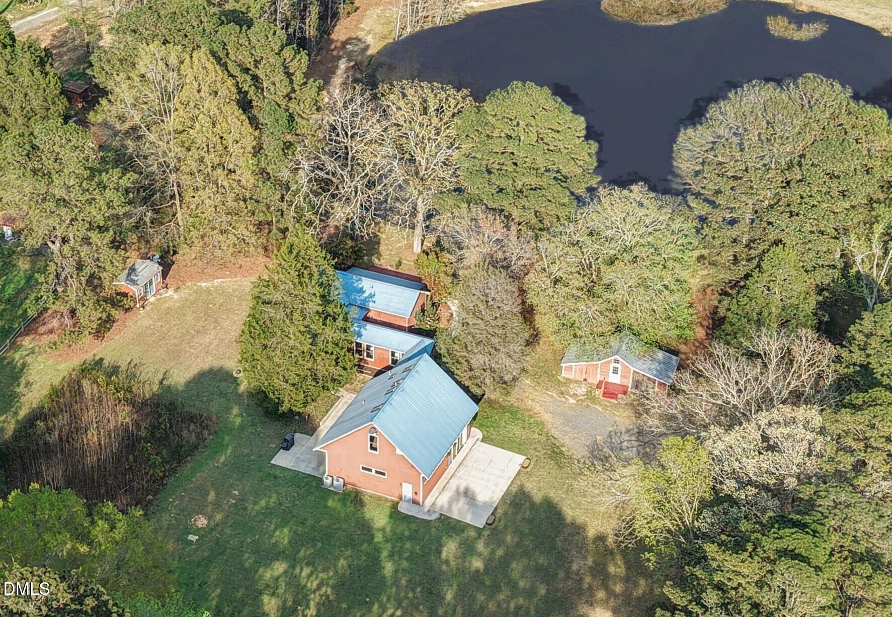 70 Holland Lane Property Photo 1