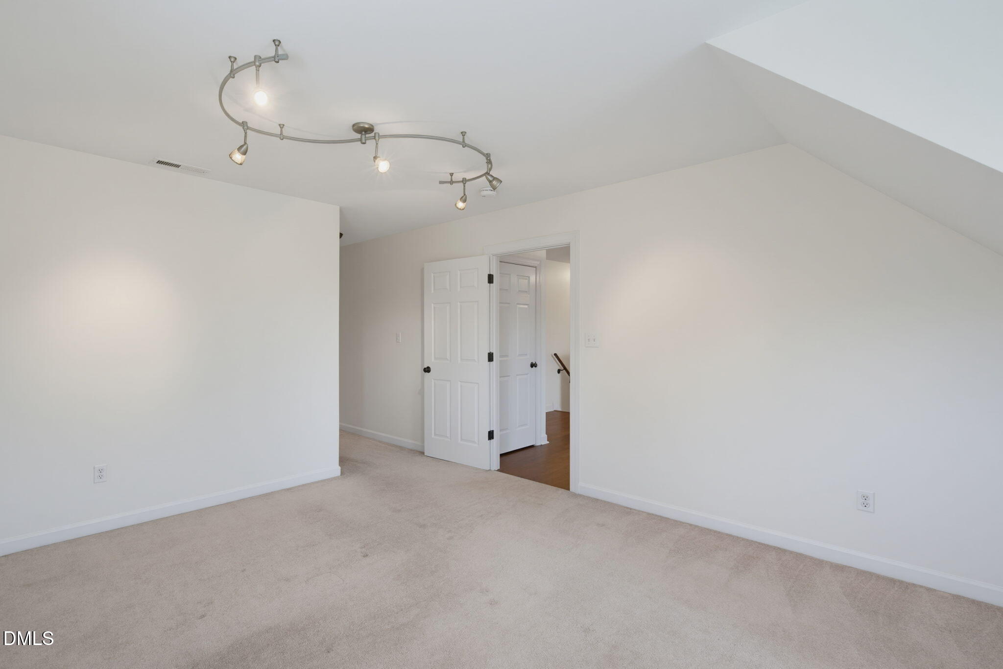 1819 Merritt Trail Property Photo 27