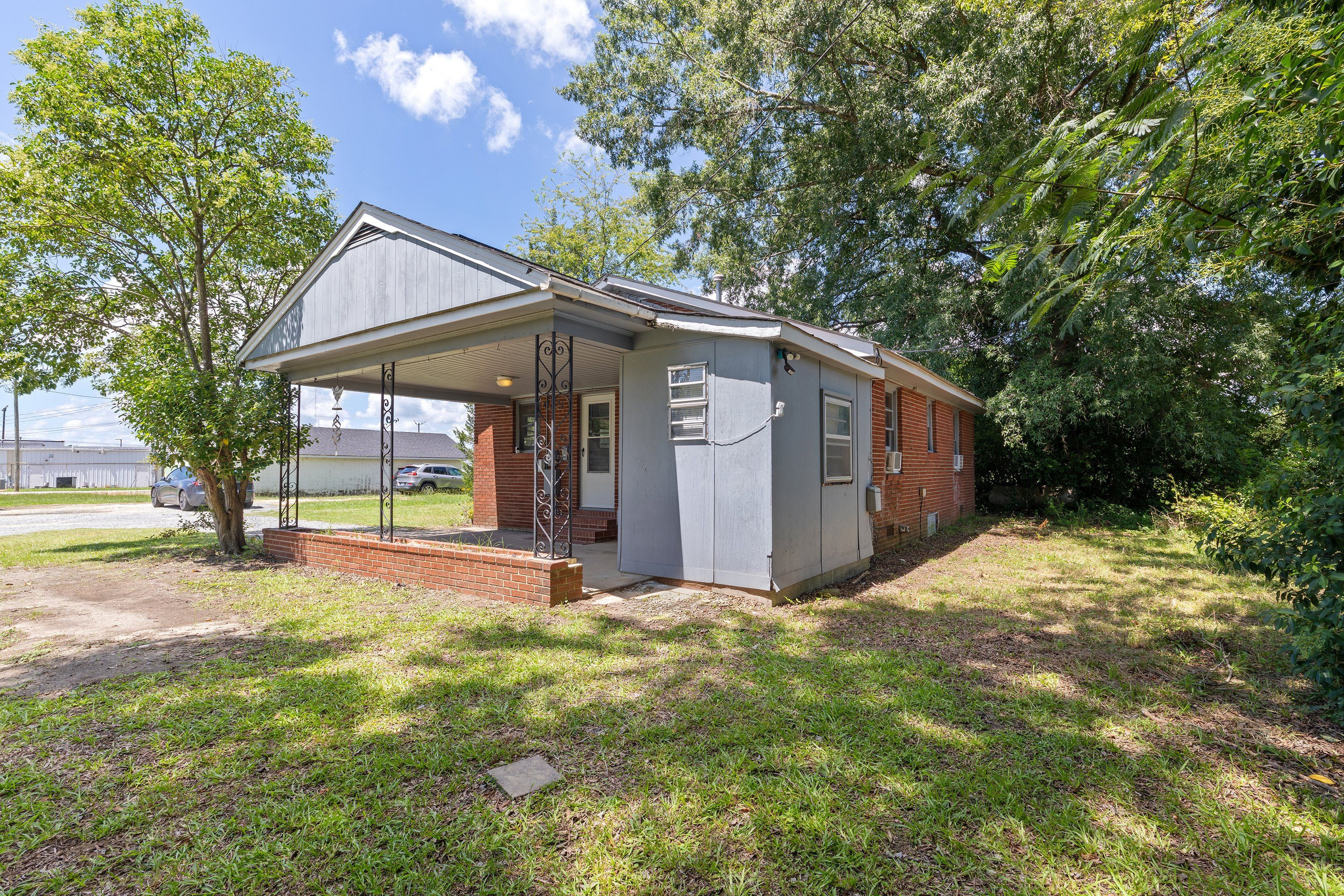 1022 S Pollock Street Property Photo 4