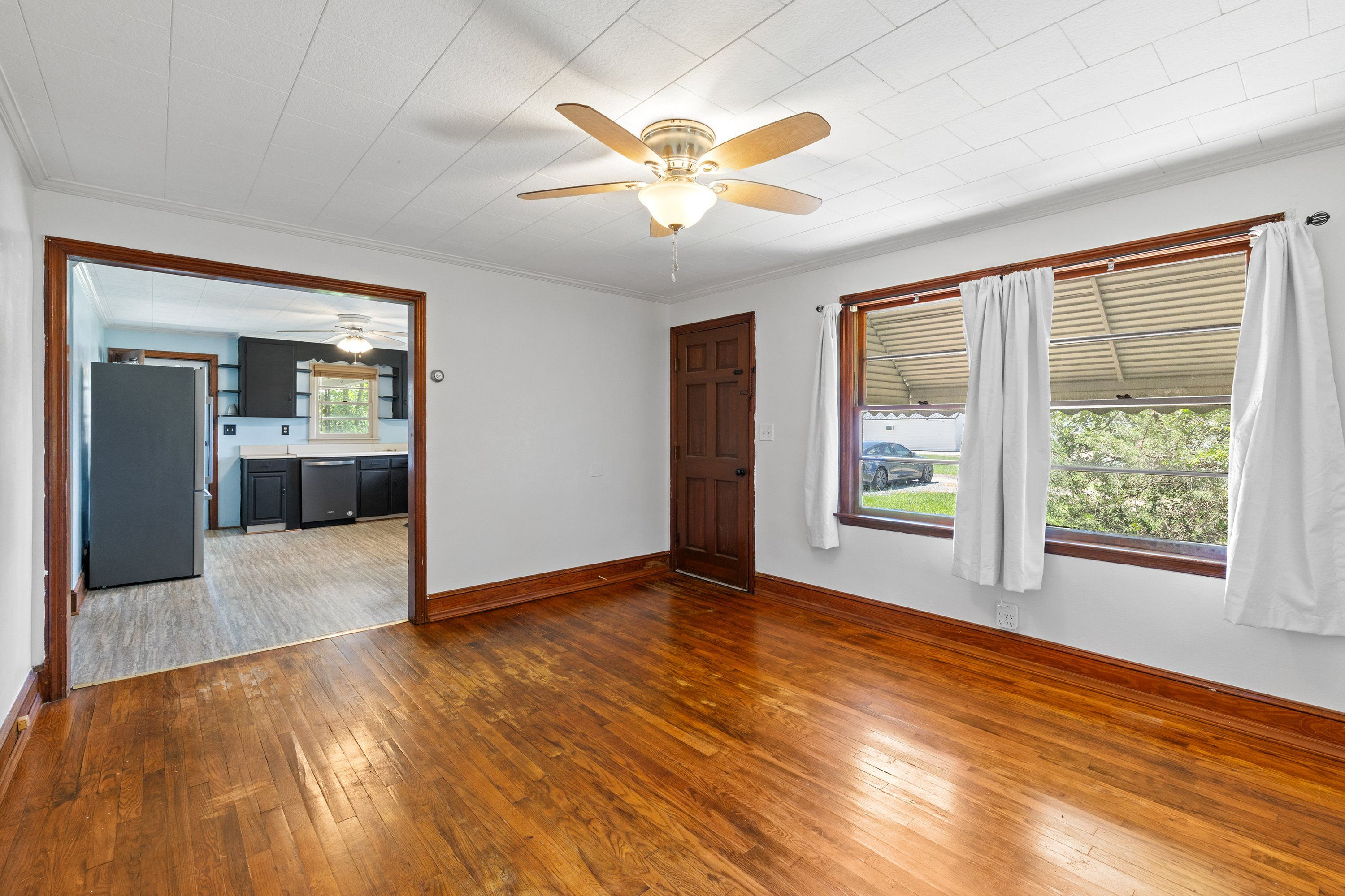 1022 S Pollock Street Property Photo 9