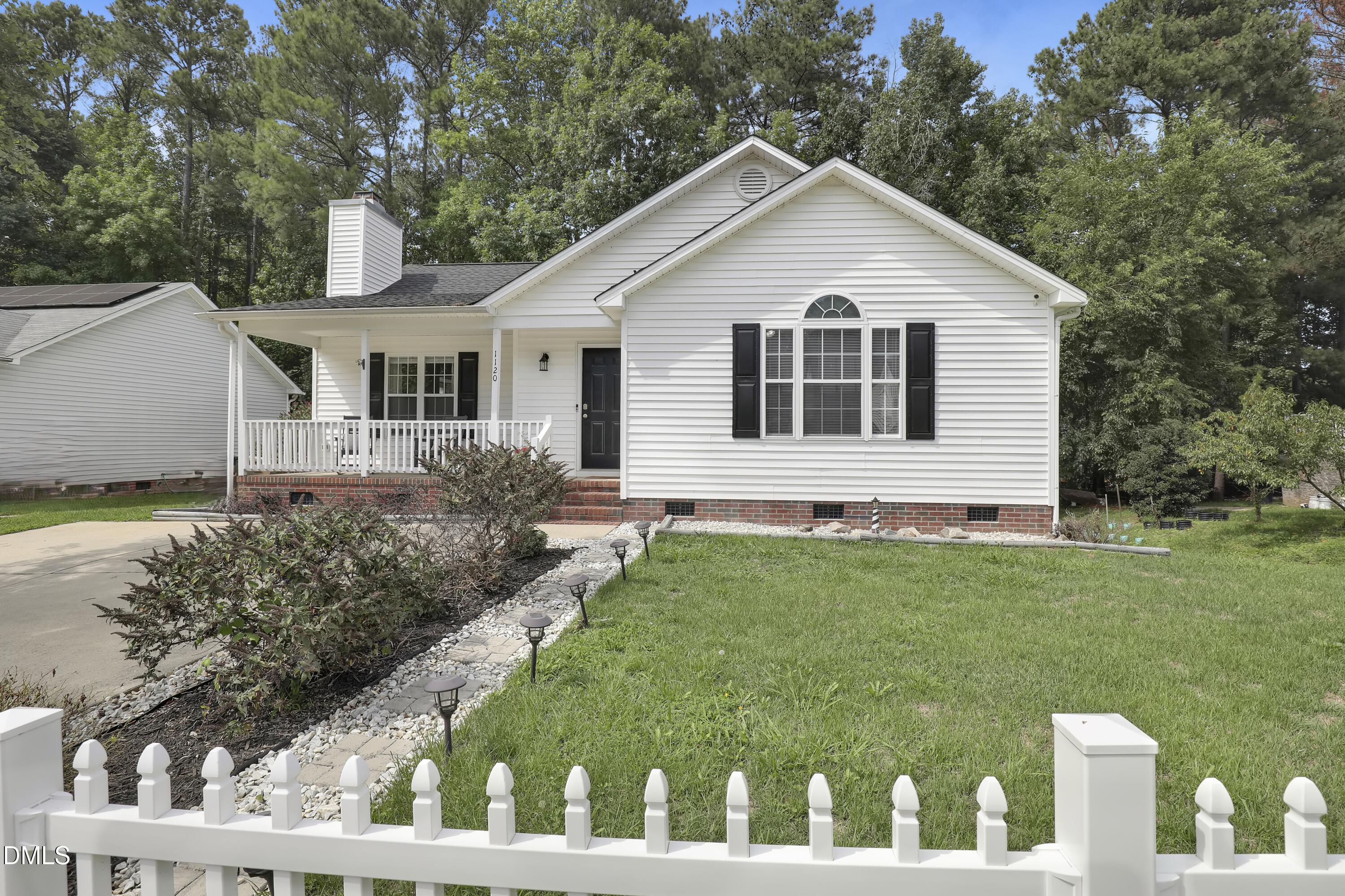 1120 Curtiss Drive Property Photo 2