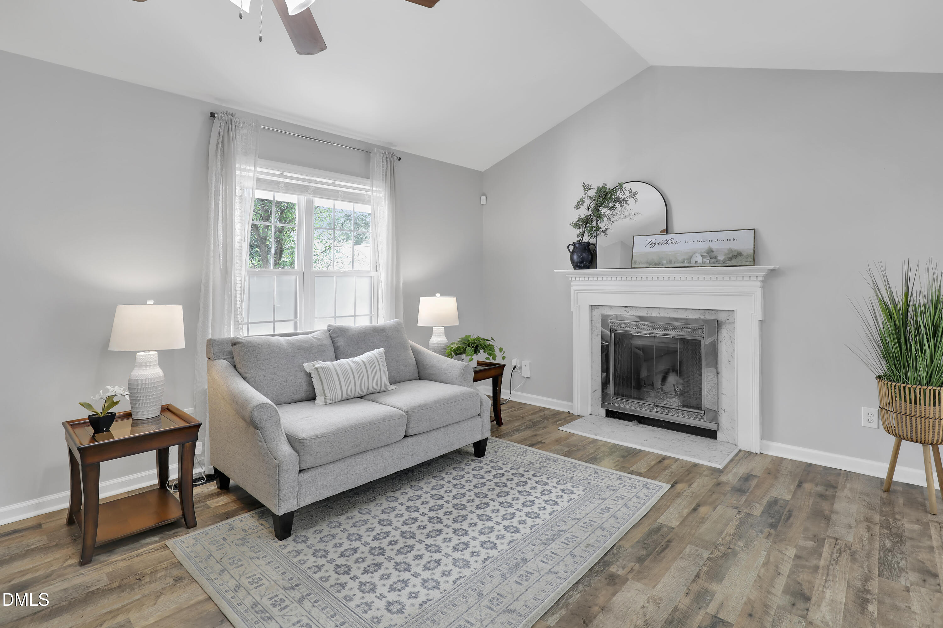 1120 Curtiss Drive Property Photo 3