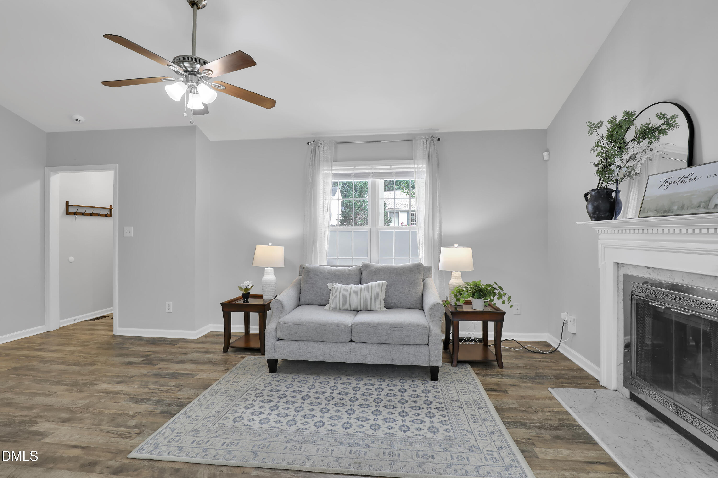 1120 Curtiss Drive Property Photo 4