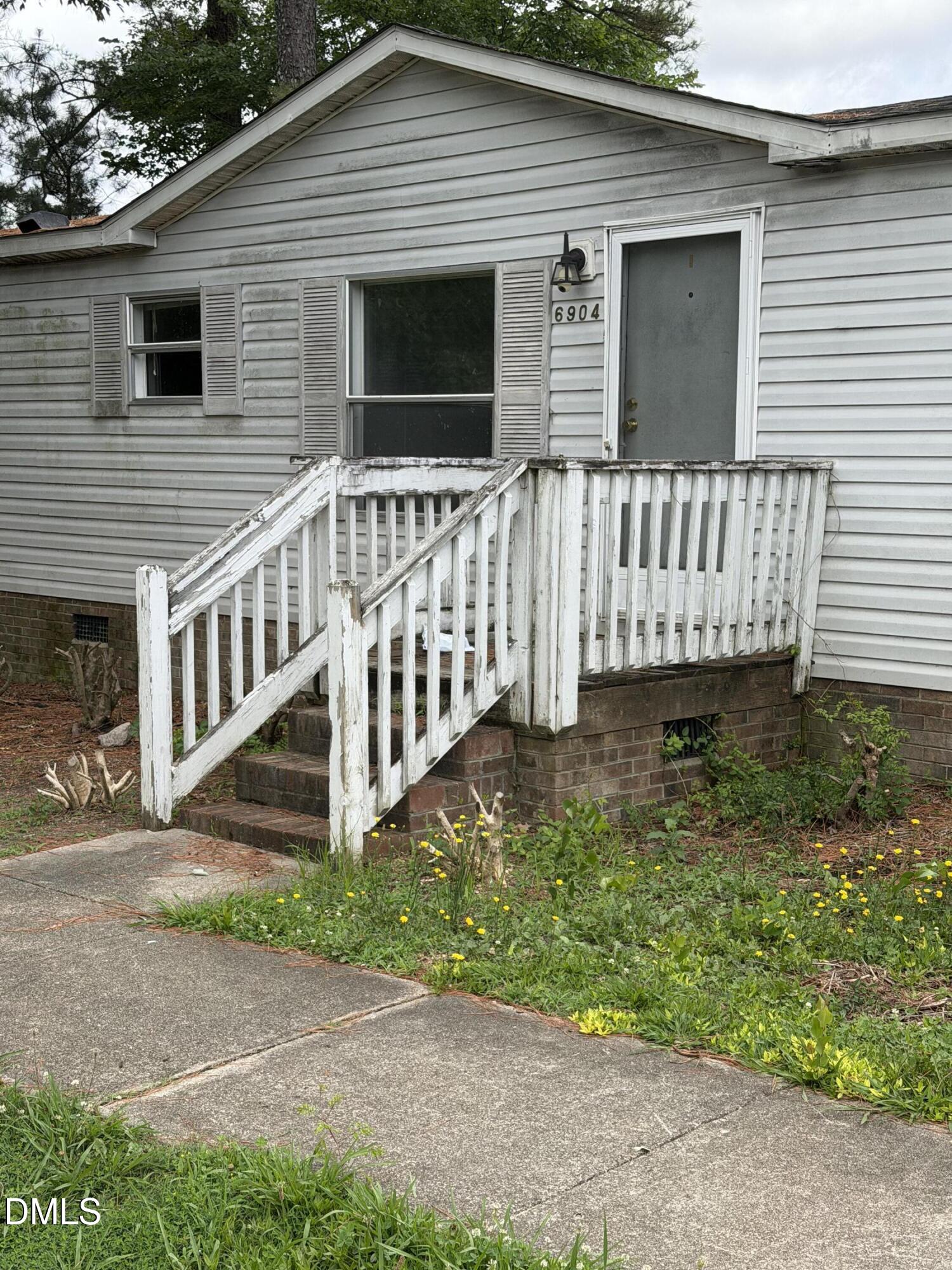 6904 Agea Lane Property Photo 3