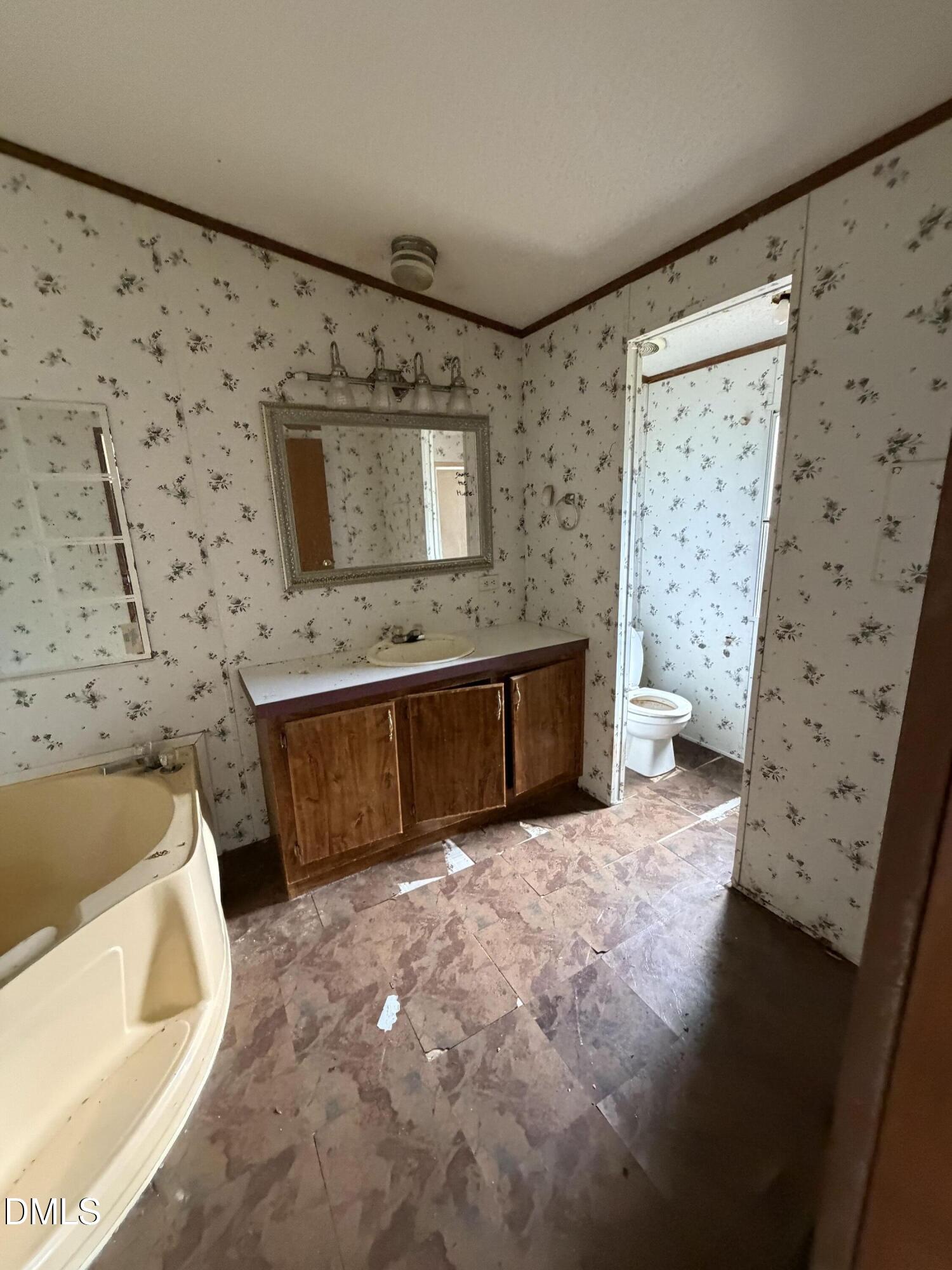 6904 Agea Lane Property Photo 12