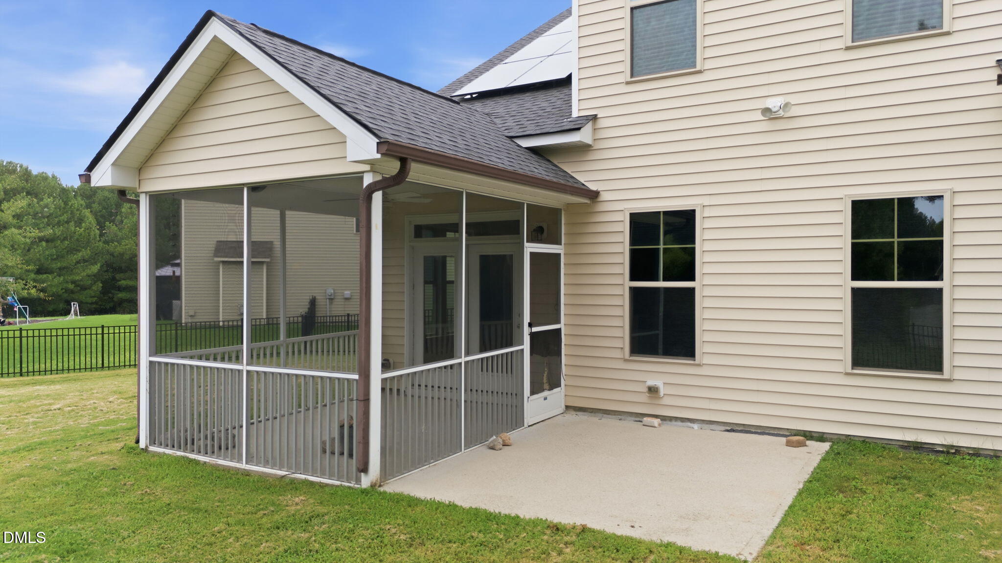 1404 Sage Tree Drive Property Photo 30