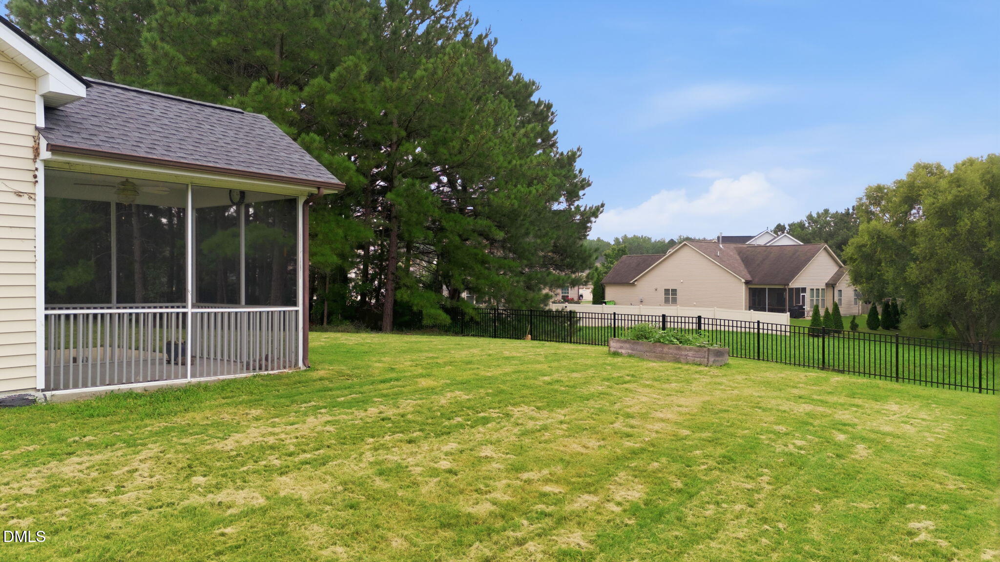 1404 Sage Tree Drive Property Photo 31
