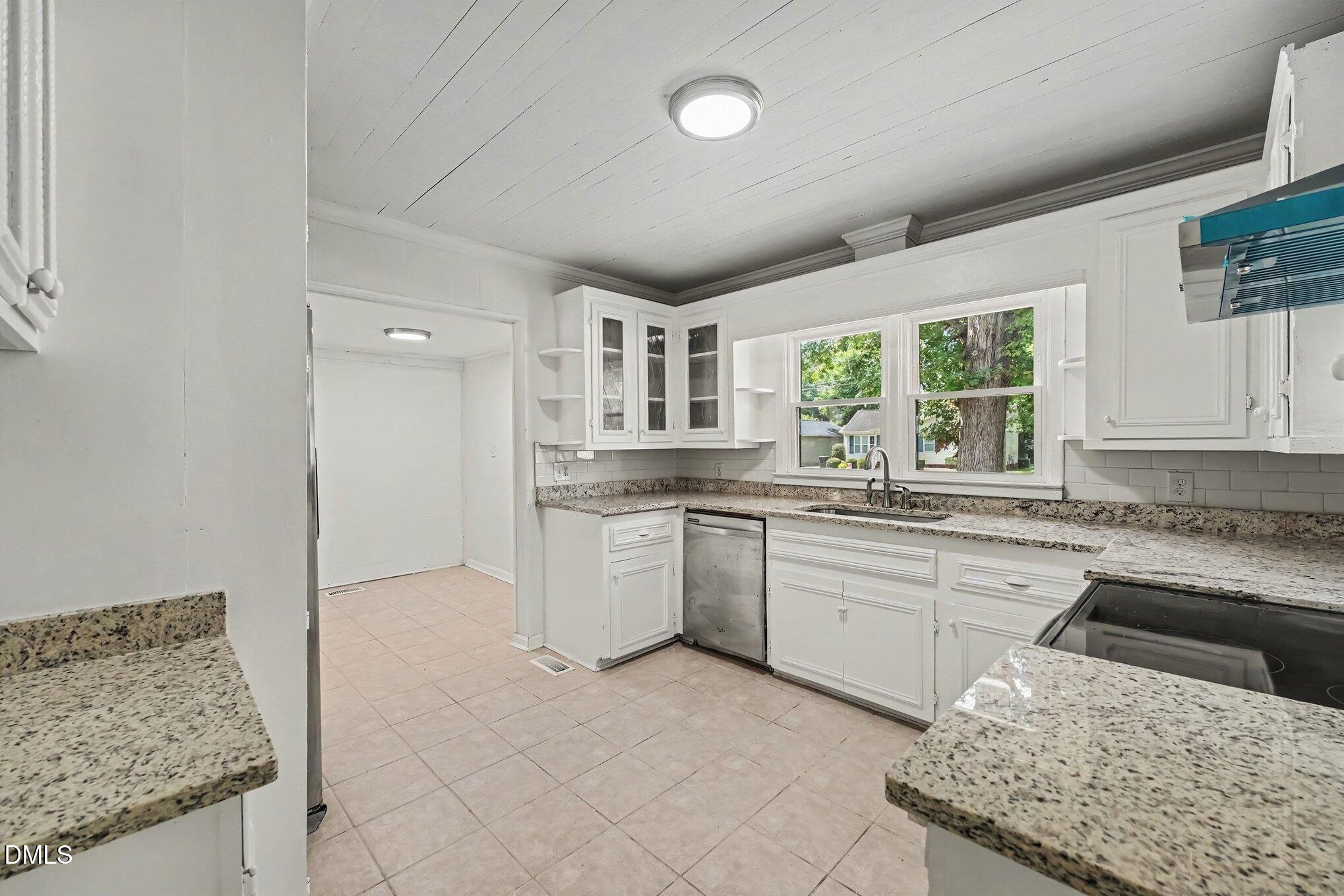 207 Old Post Road Property Photo 8