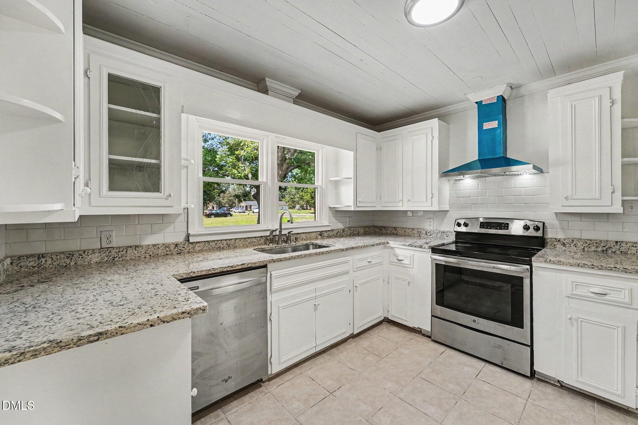 207 Old Post Road Property Photo 10