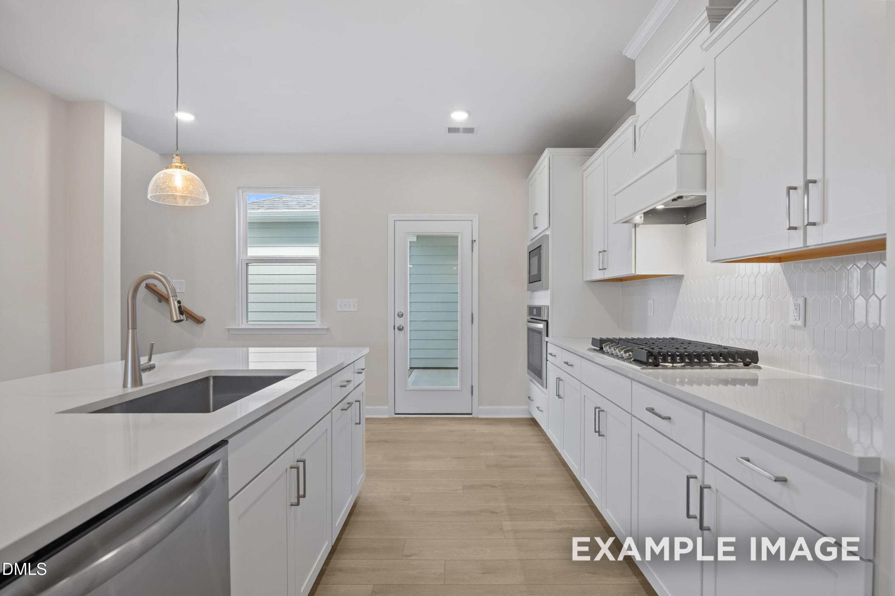 805 Carpet Grass Avenue Property Photo 8