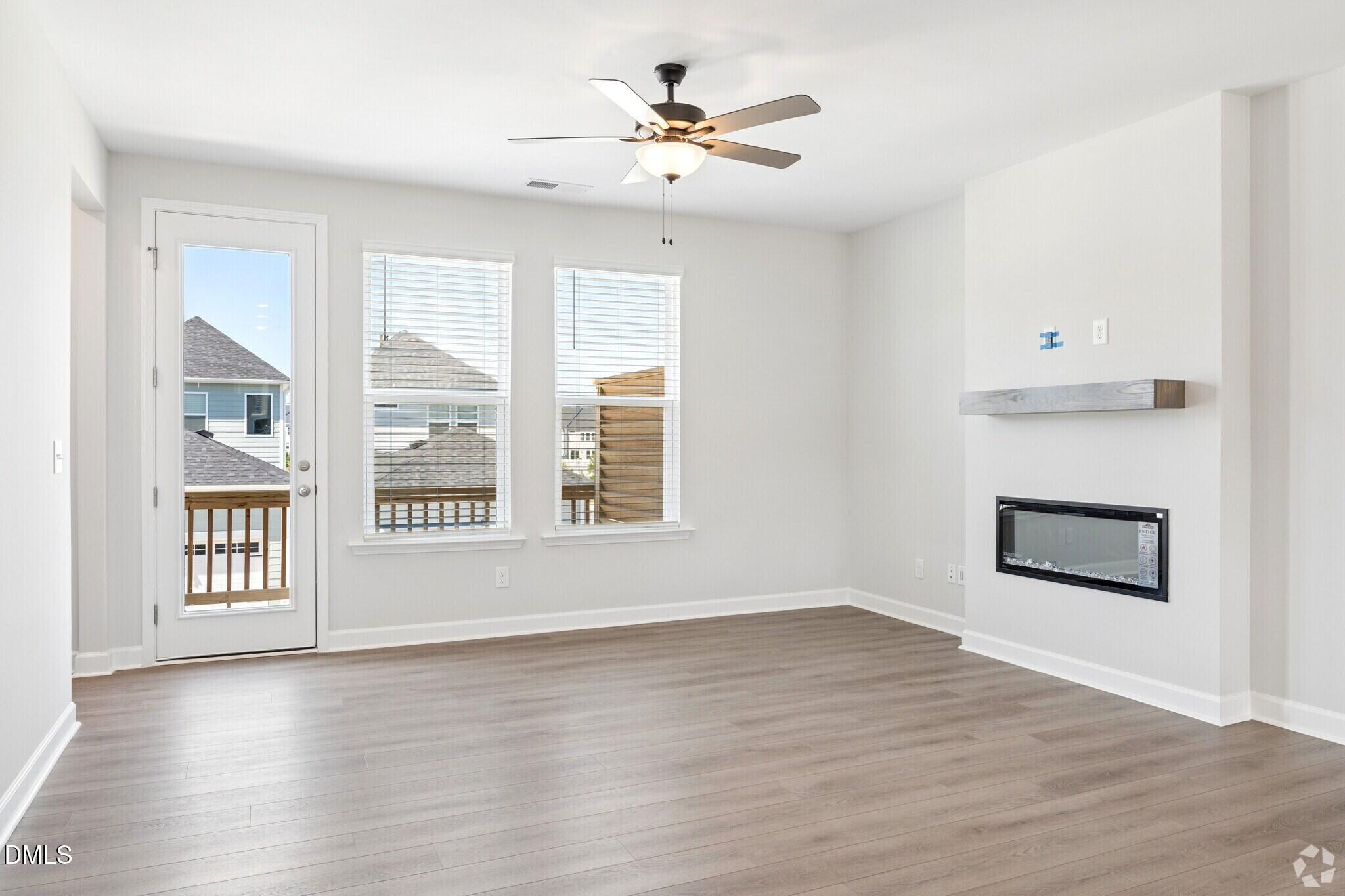 405 Bahia Drive Property Photo 2