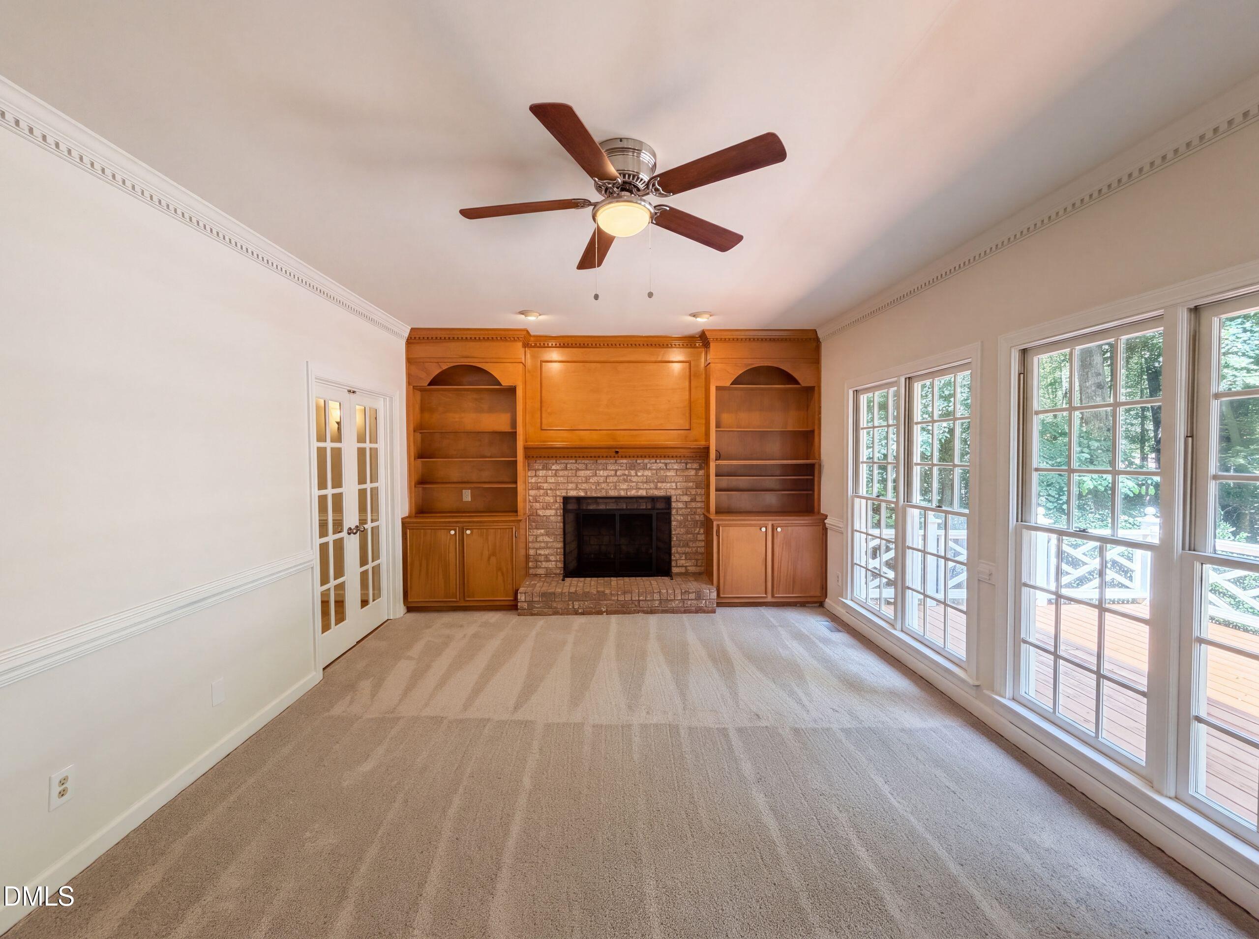 2501 Dunmore Court Property Photo 4