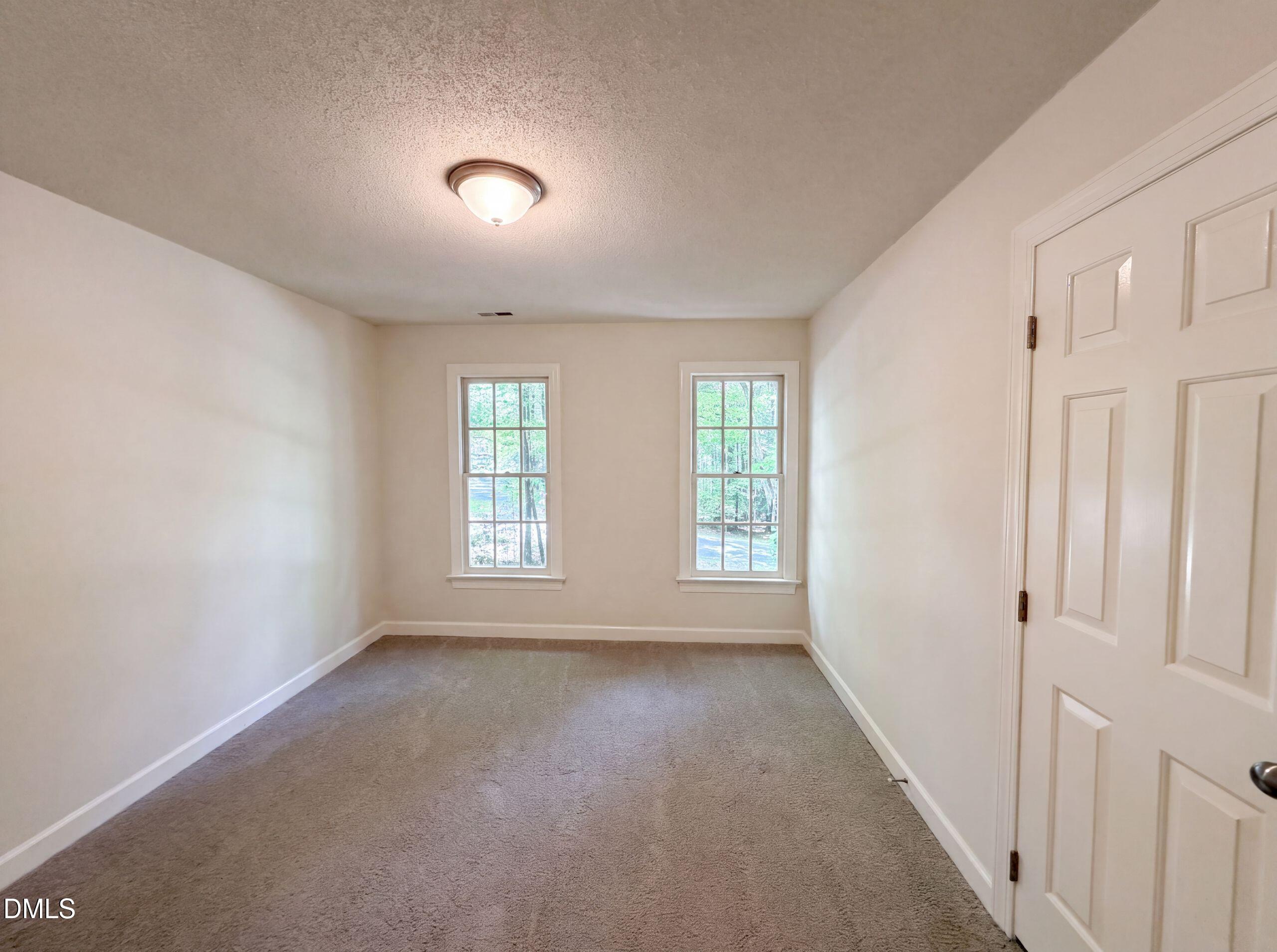2501 Dunmore Court Property Photo 7