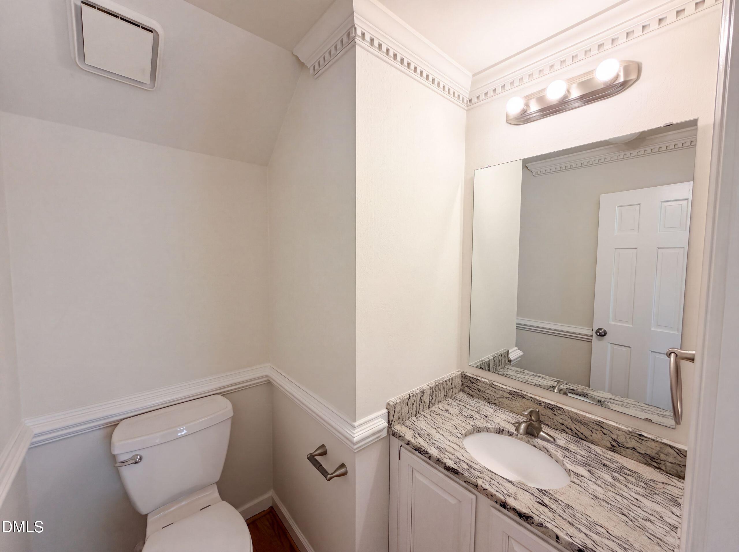2501 Dunmore Court Property Photo 12