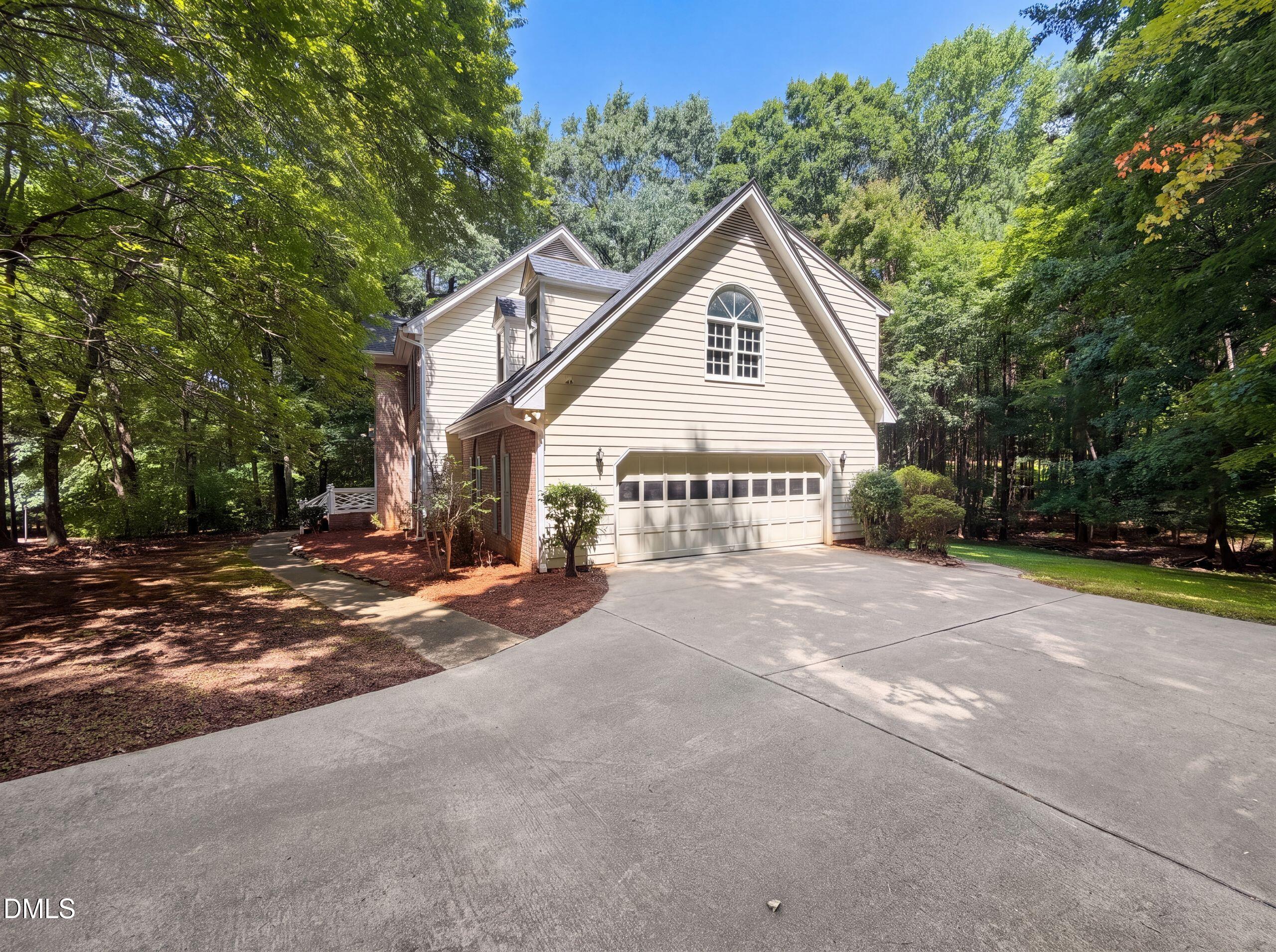 2501 Dunmore Court Property Photo 18