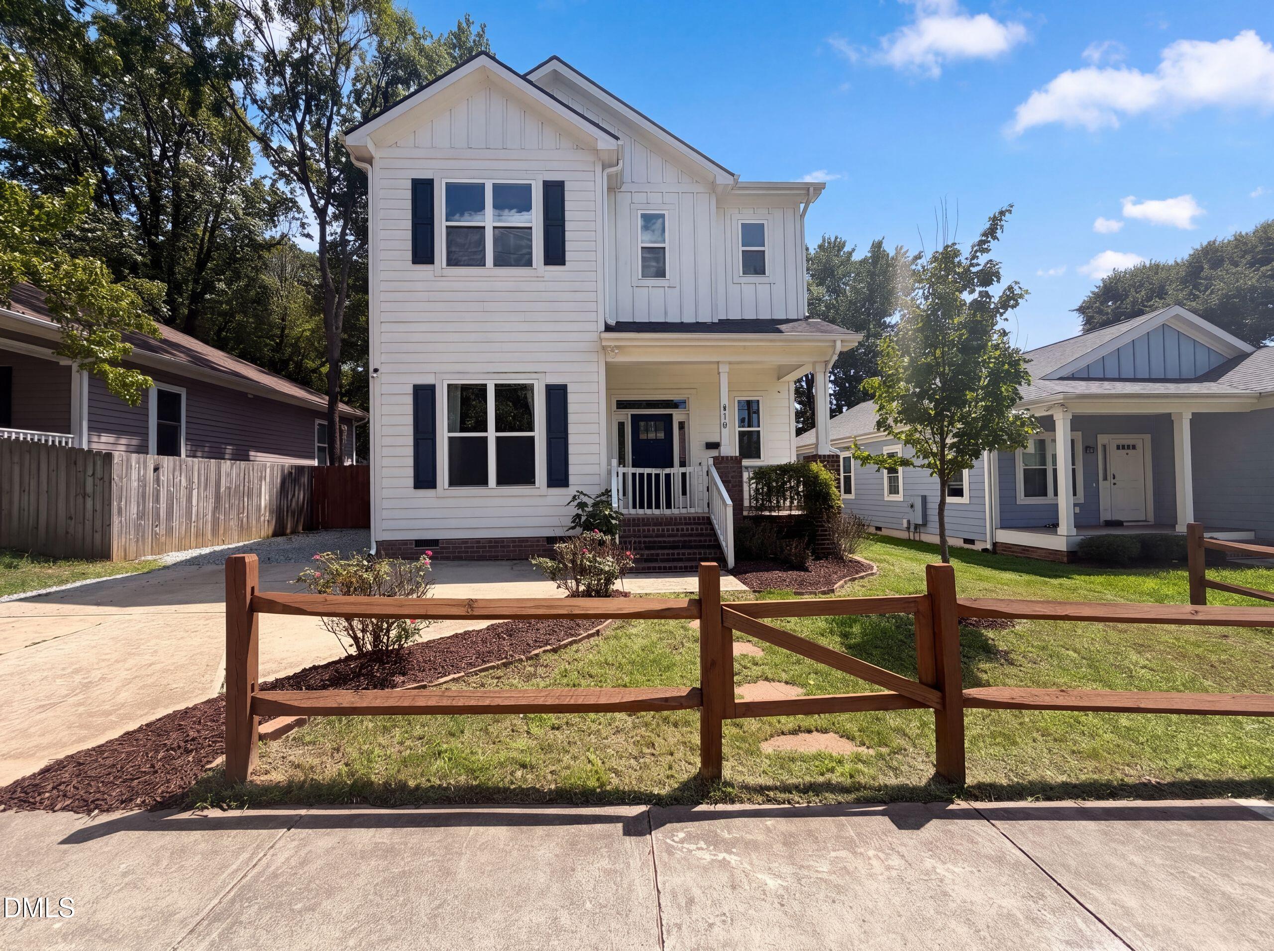 1010 Holloway Street Property Photo 1