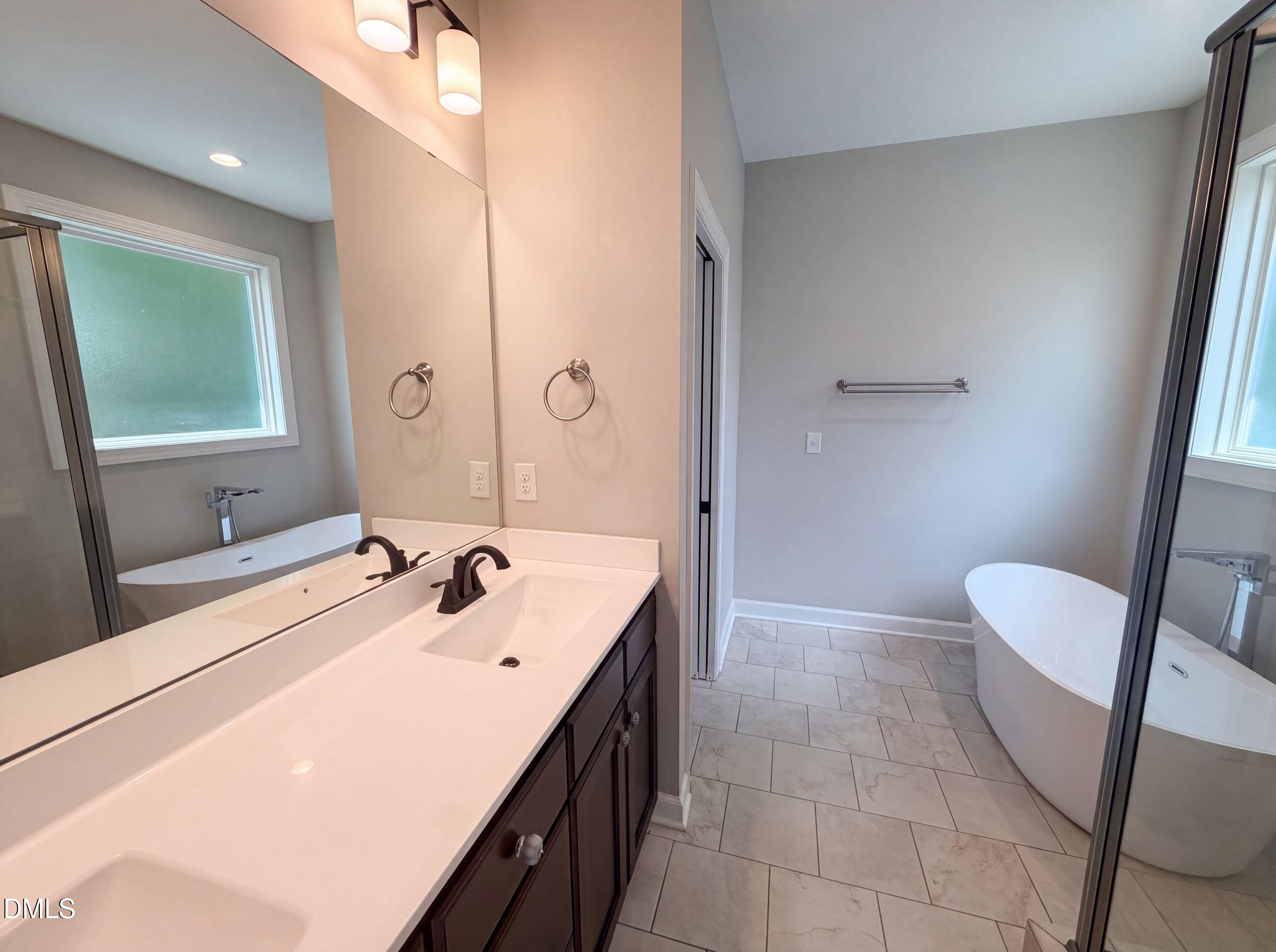 1010 Holloway Street Property Photo 13