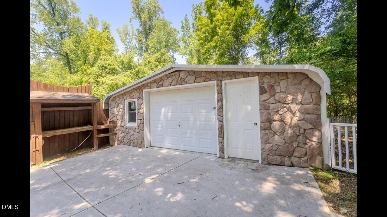 906 Andersonwood Drive Property Photo 42