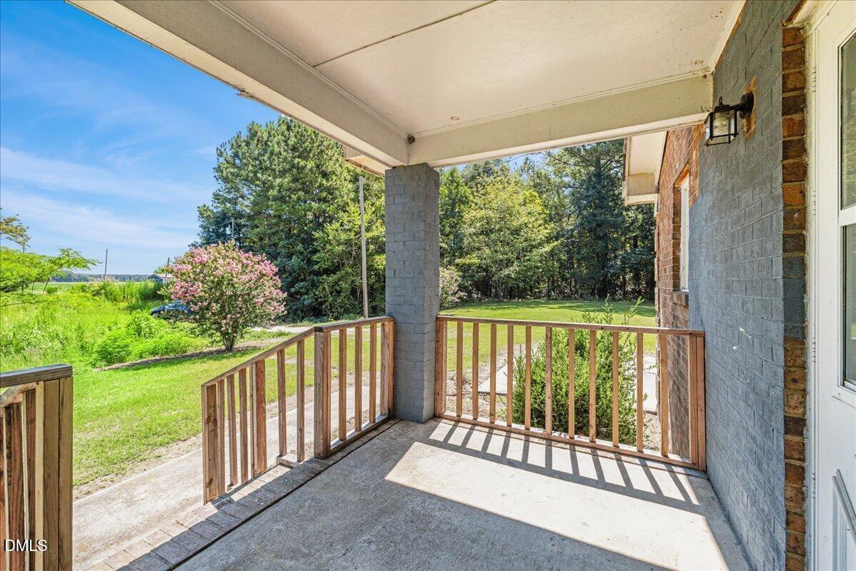 1330 E Hanrahan Road Property Photo 4