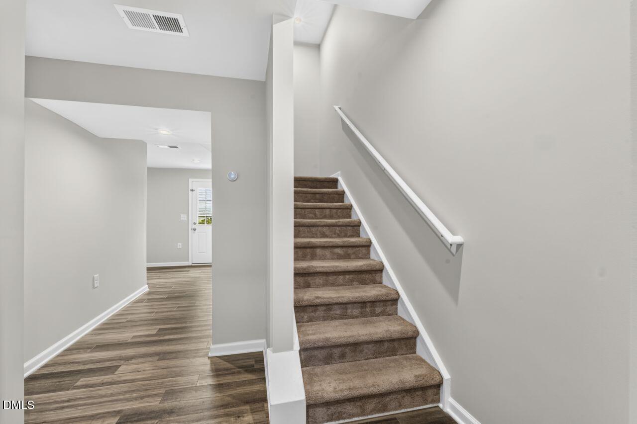 1105 Pale Moss Drive Property Photo 8