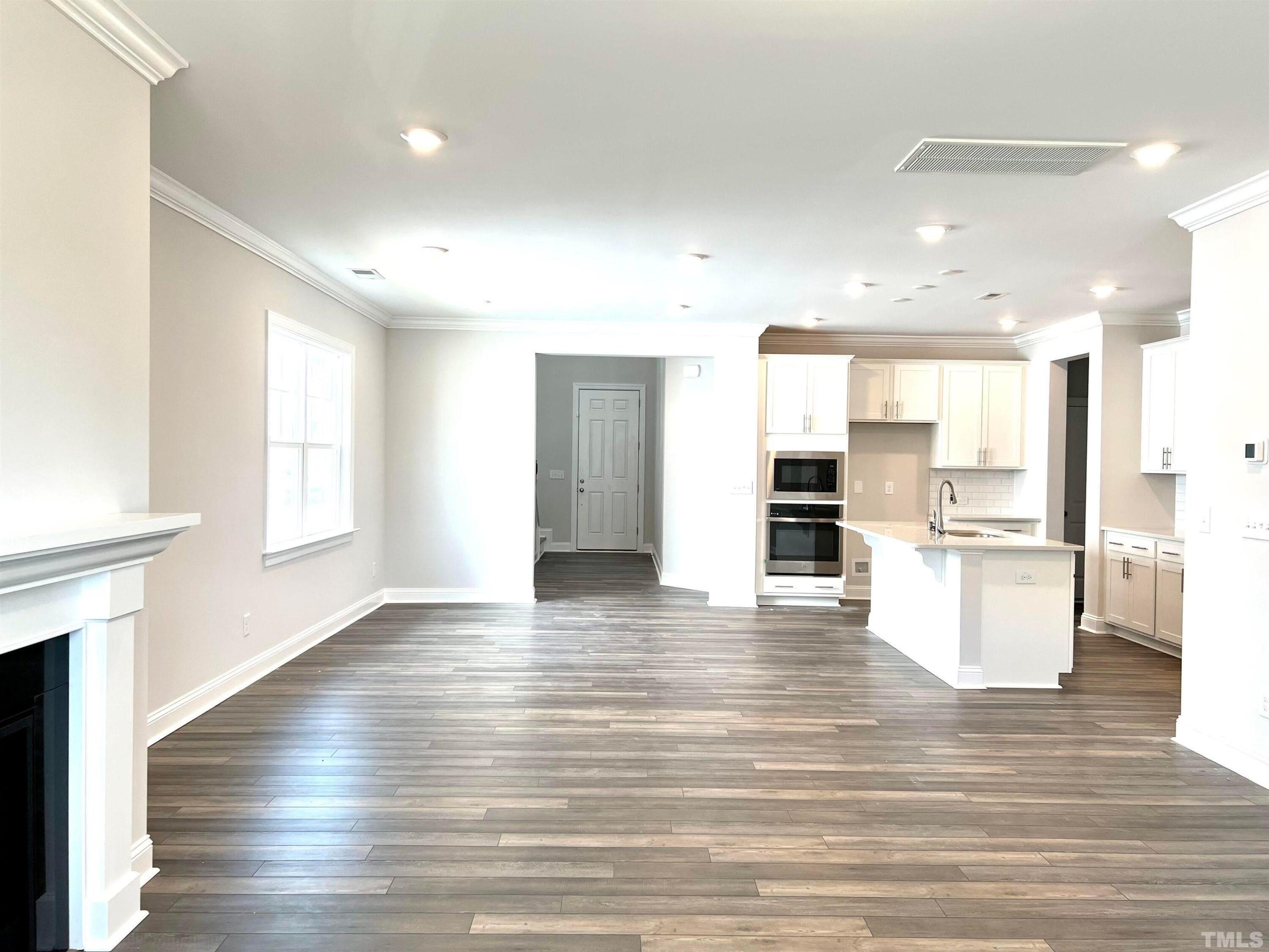 2009 Mavin Place Property Photo 3