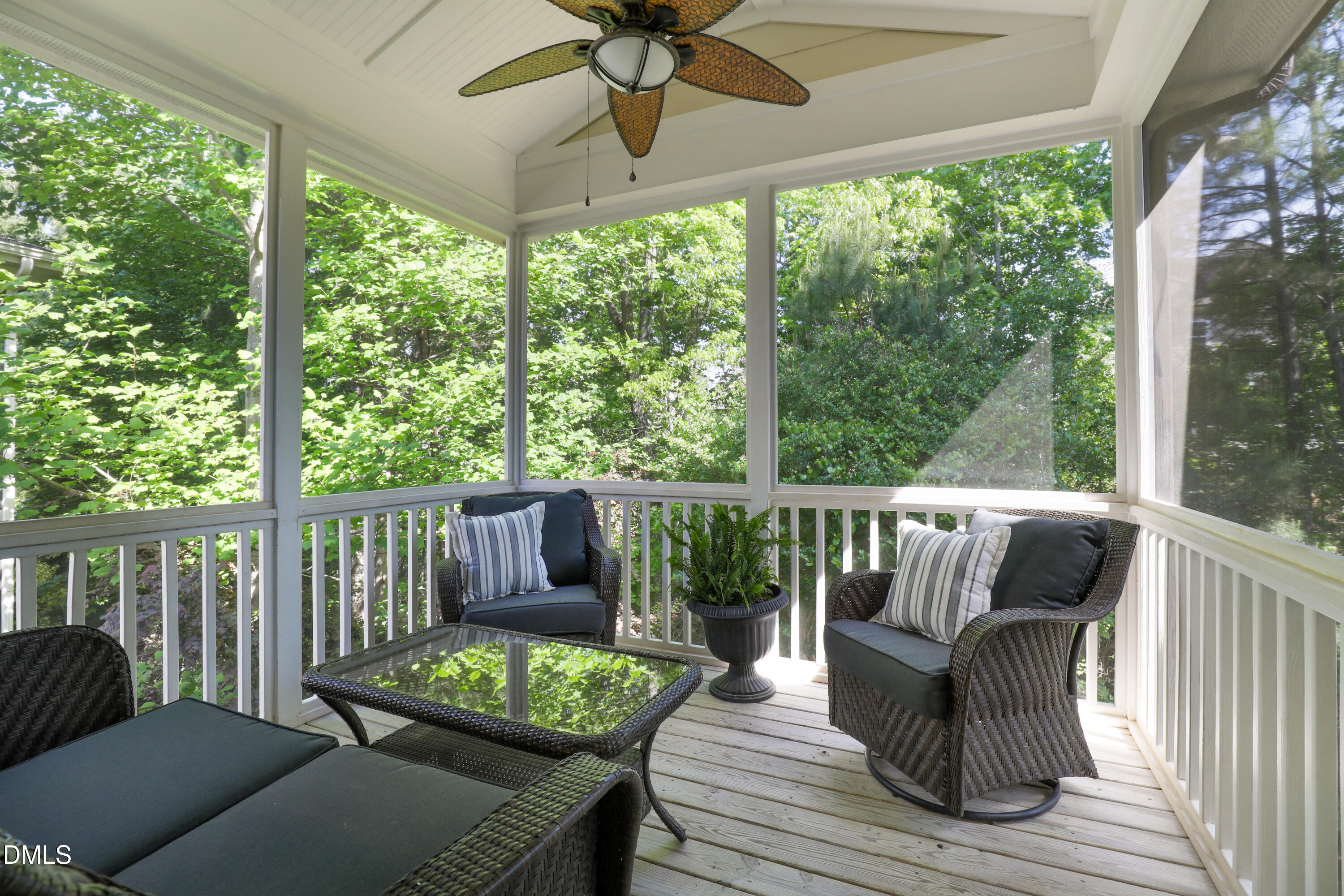 713 Ancient Oaks Drive Property Photo 15