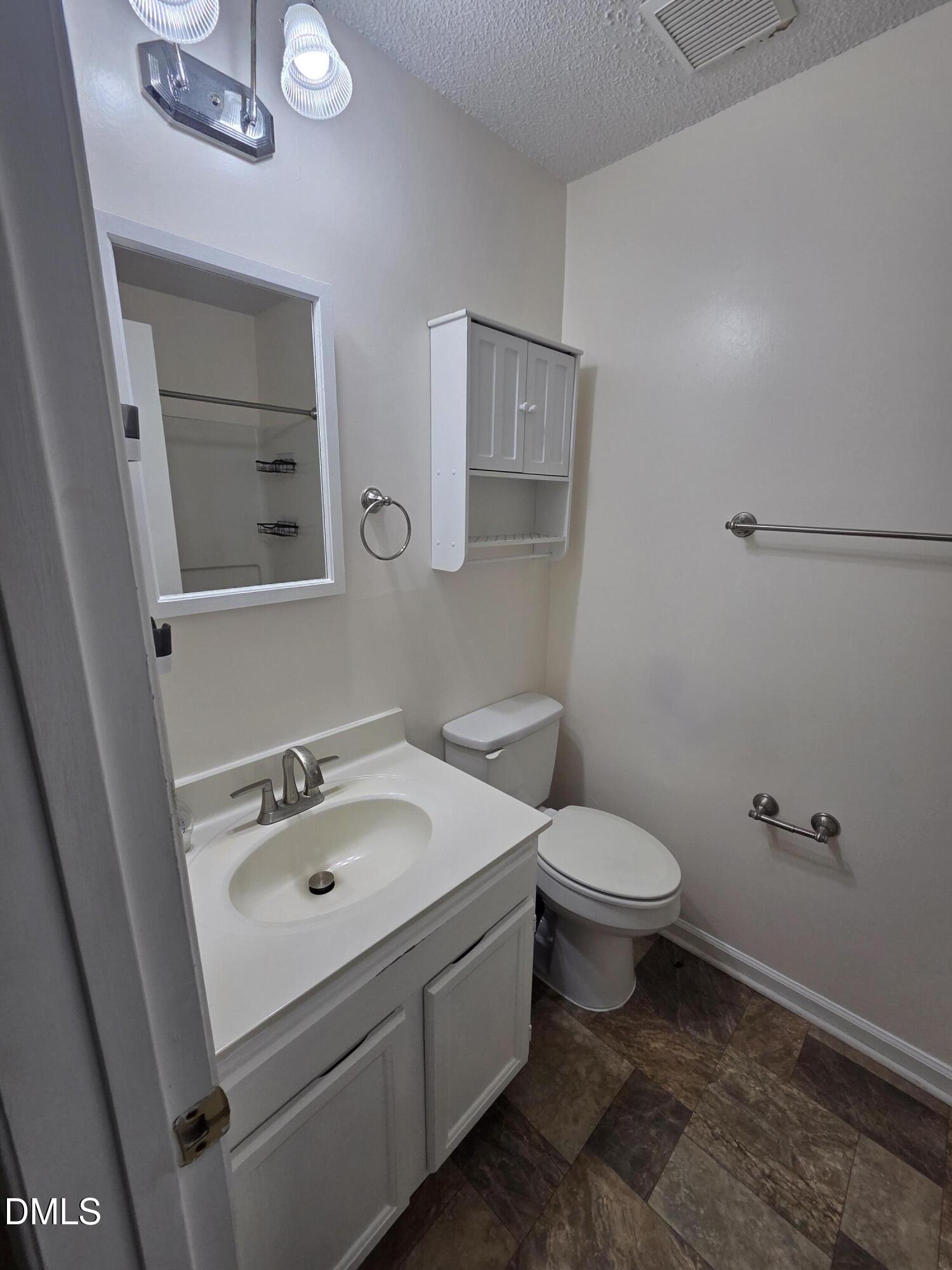 2011 Quaker Landing 103 Property Photo 7