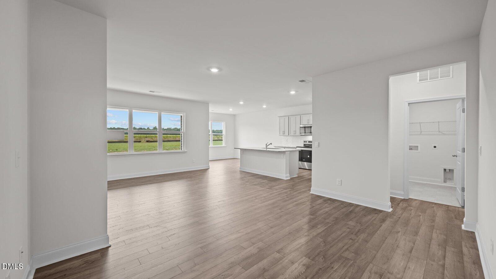 10590 Beard Way Property Photo 4