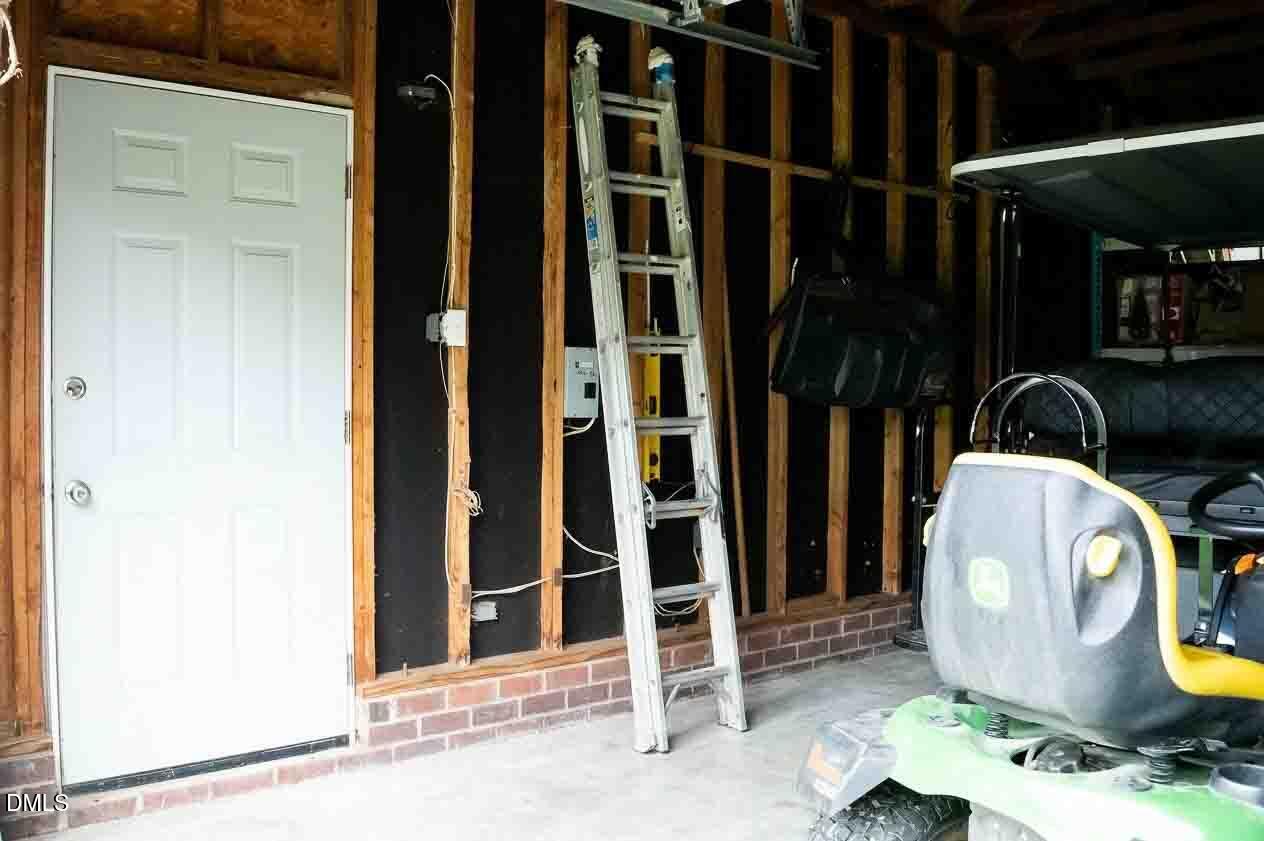 3908 Autumn Creek Drive Property Photo 6