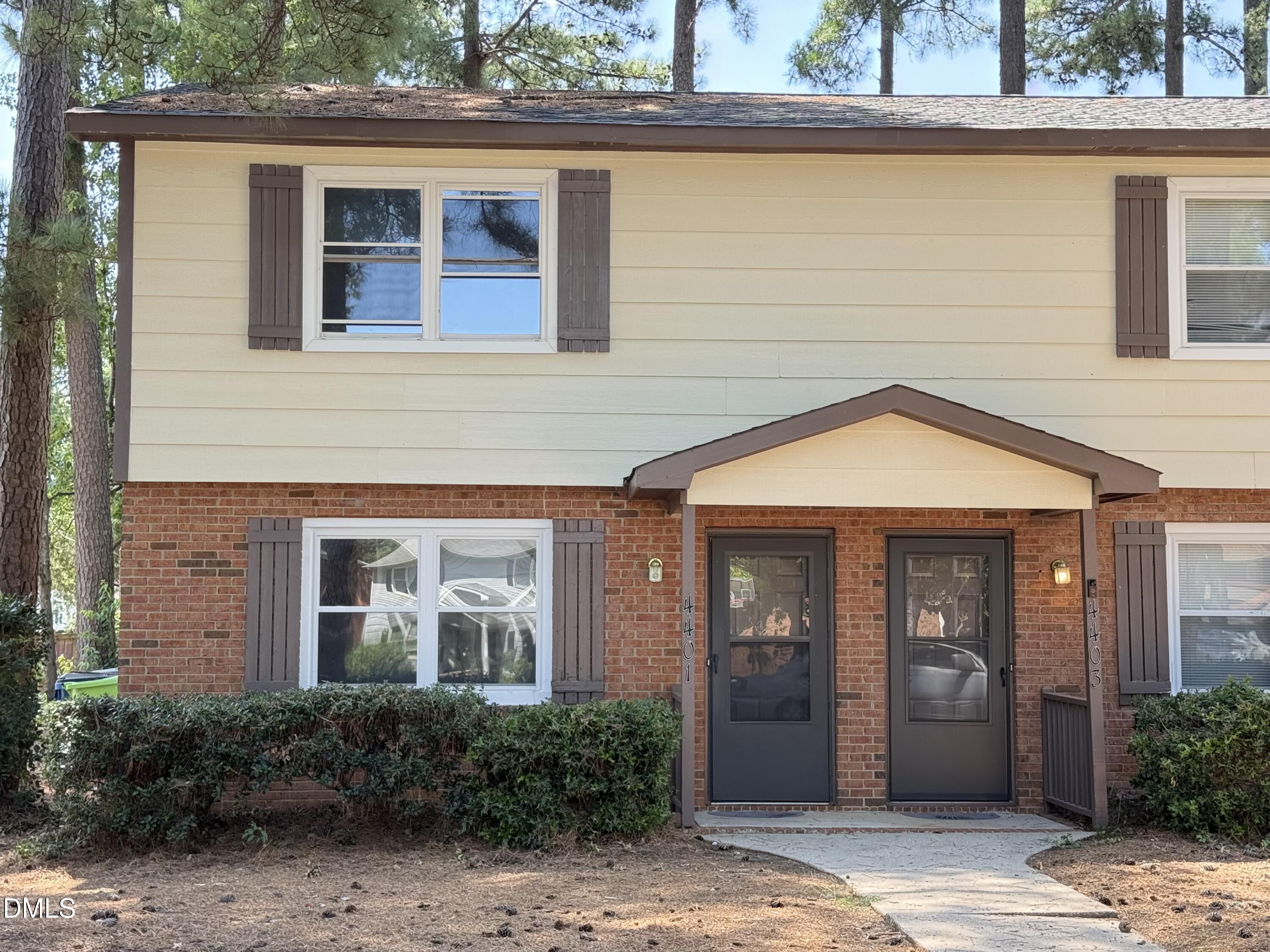 4401 Bleeker Court Property Photo 1