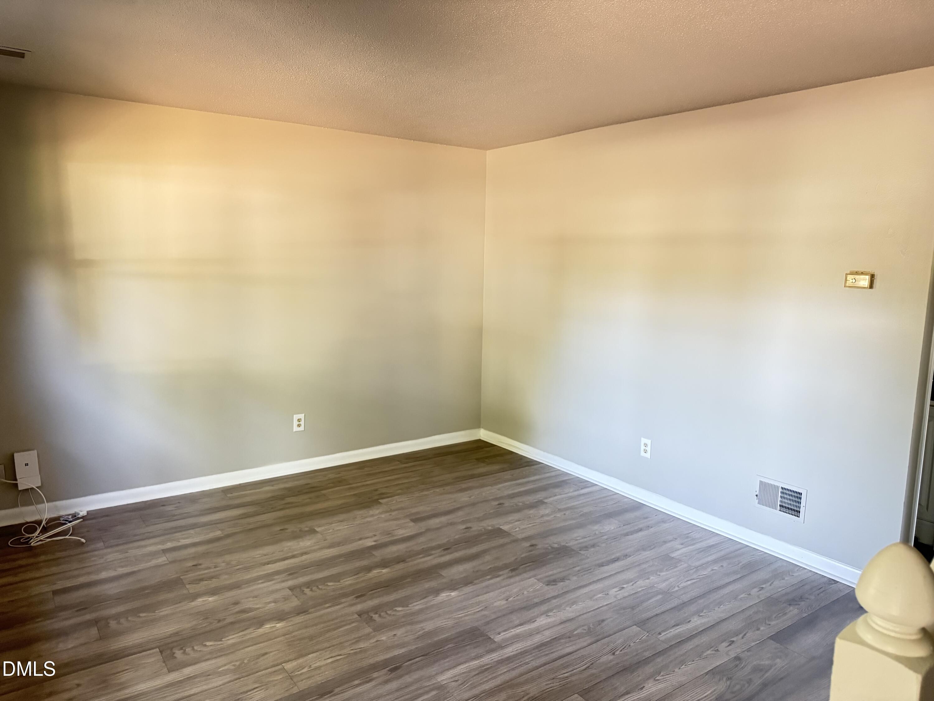 4401 Bleeker Court Property Photo 2