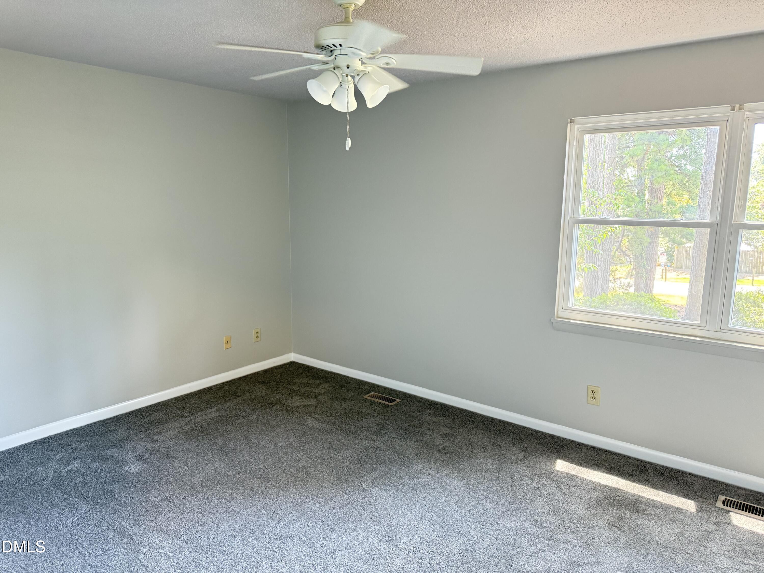 4401 Bleeker Court Property Photo 6
