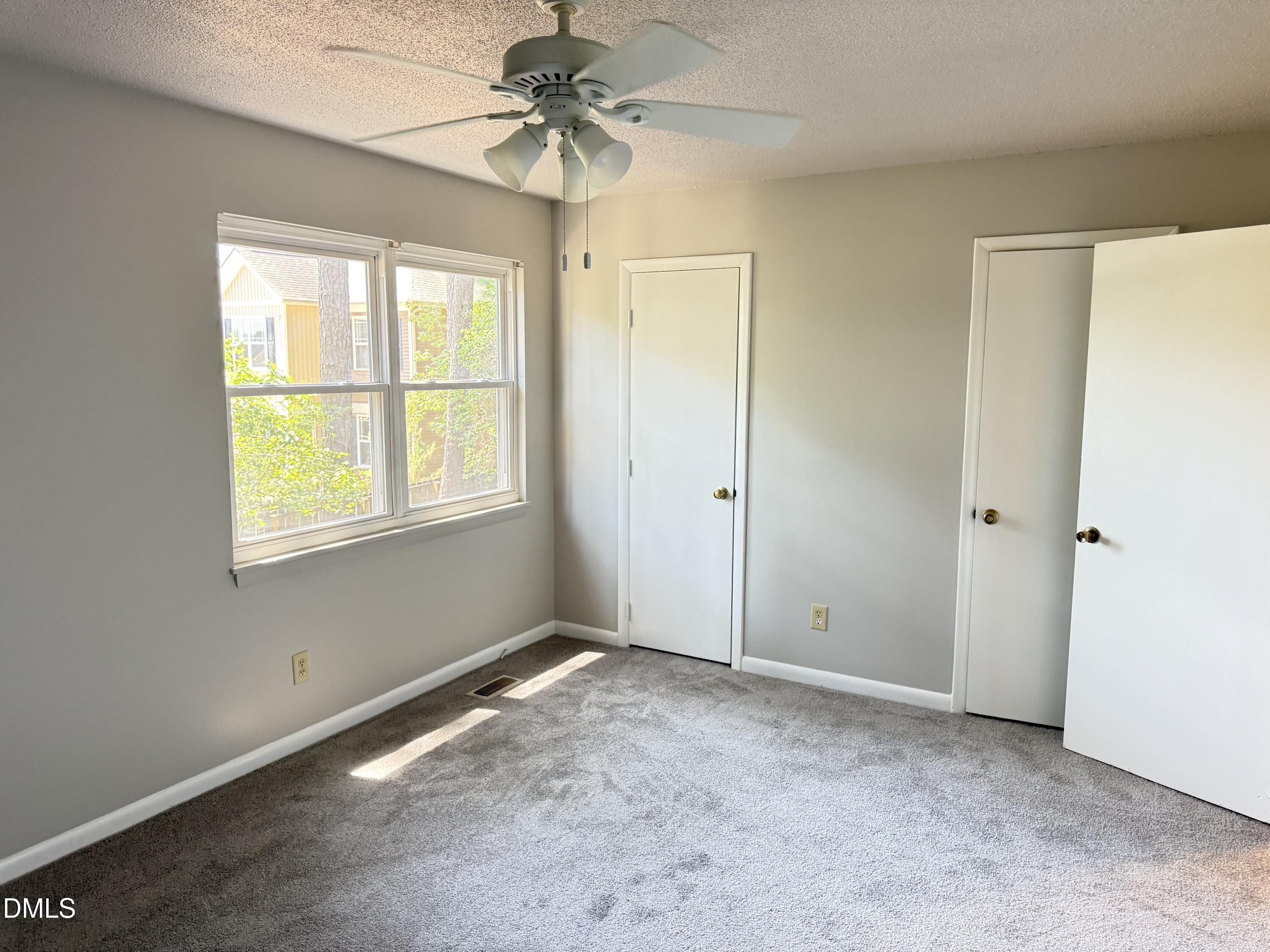 4401 Bleeker Court Property Photo 8
