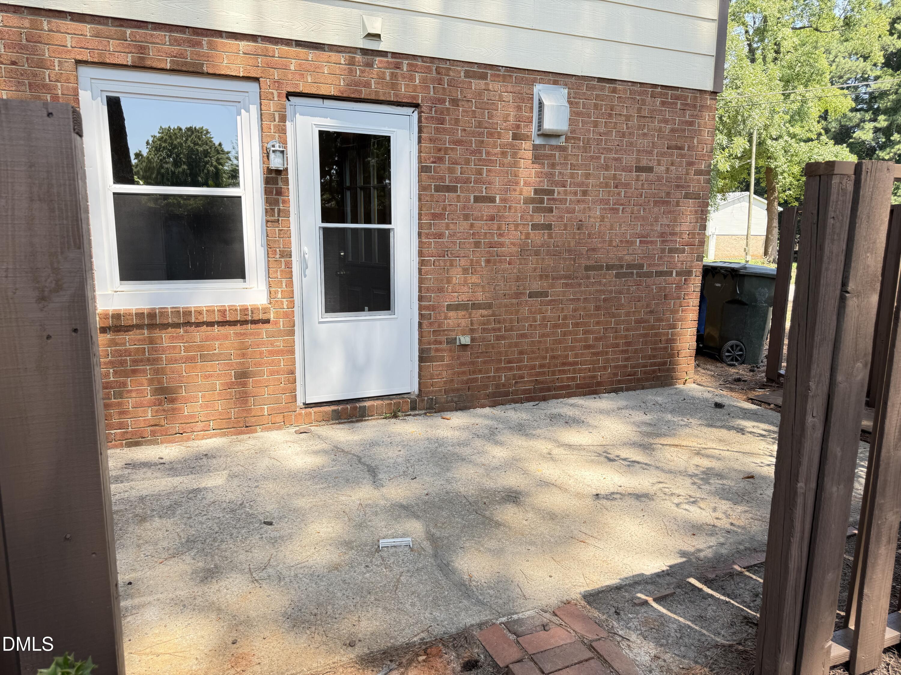 4401 Bleeker Court Property Photo 11
