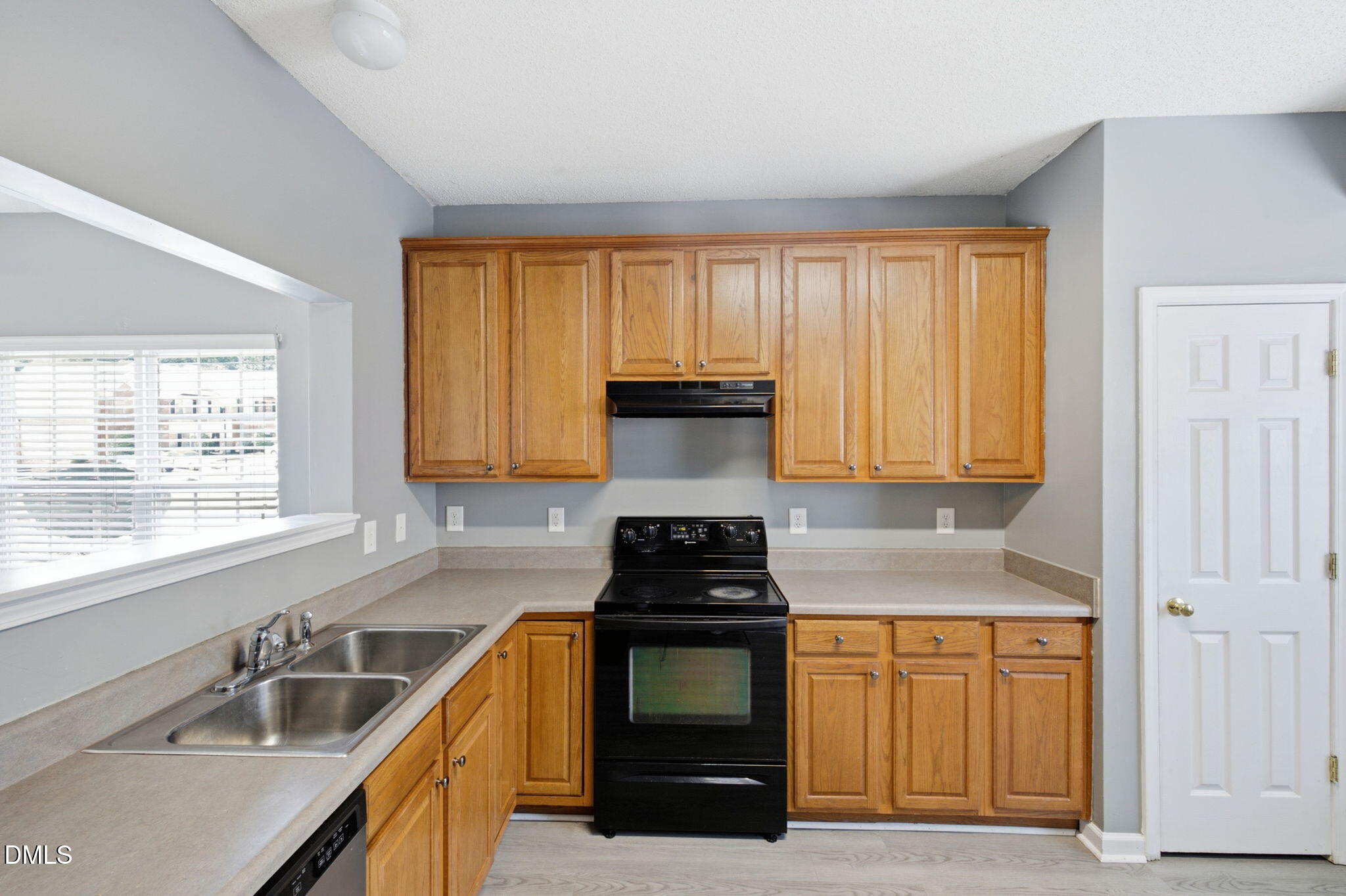 3402 Sosa Road Property Photo 7