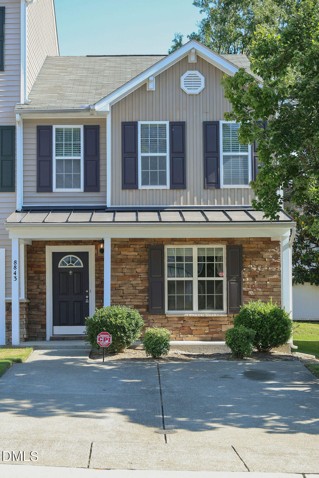 8843 Thornton Town Place Property Photo 2