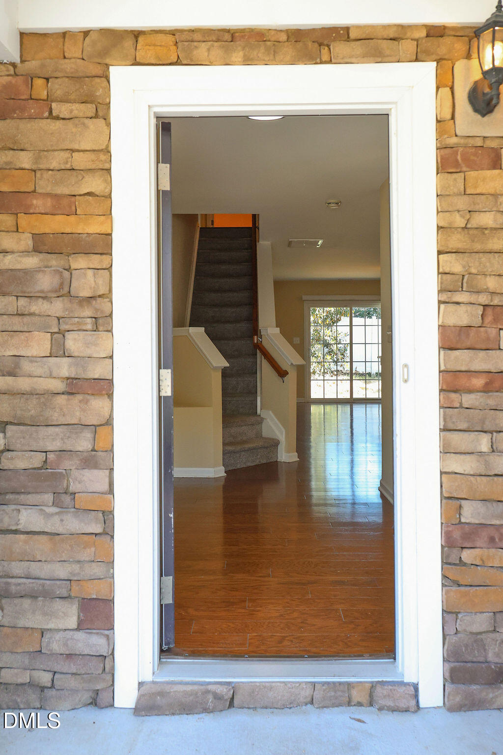8843 Thornton Town Place Property Photo 5