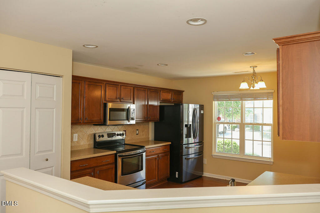 8843 Thornton Town Place Property Photo 11