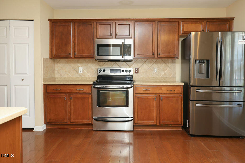 8843 Thornton Town Place Property Photo 12
