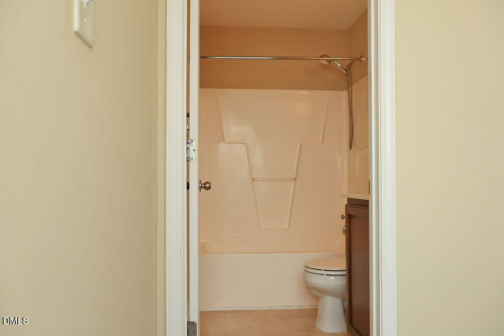 8843 Thornton Town Place Property Photo 16