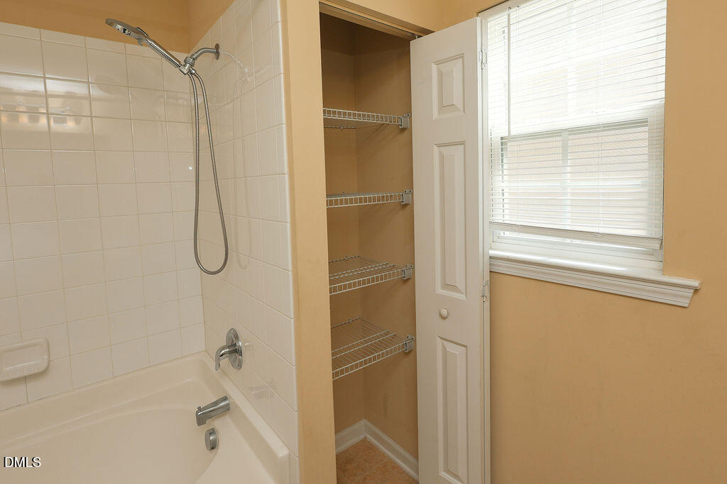 8843 Thornton Town Place Property Photo 24