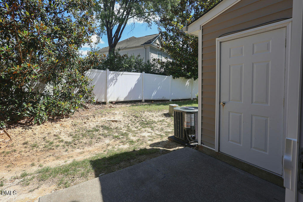 8843 Thornton Town Place Property Photo 31
