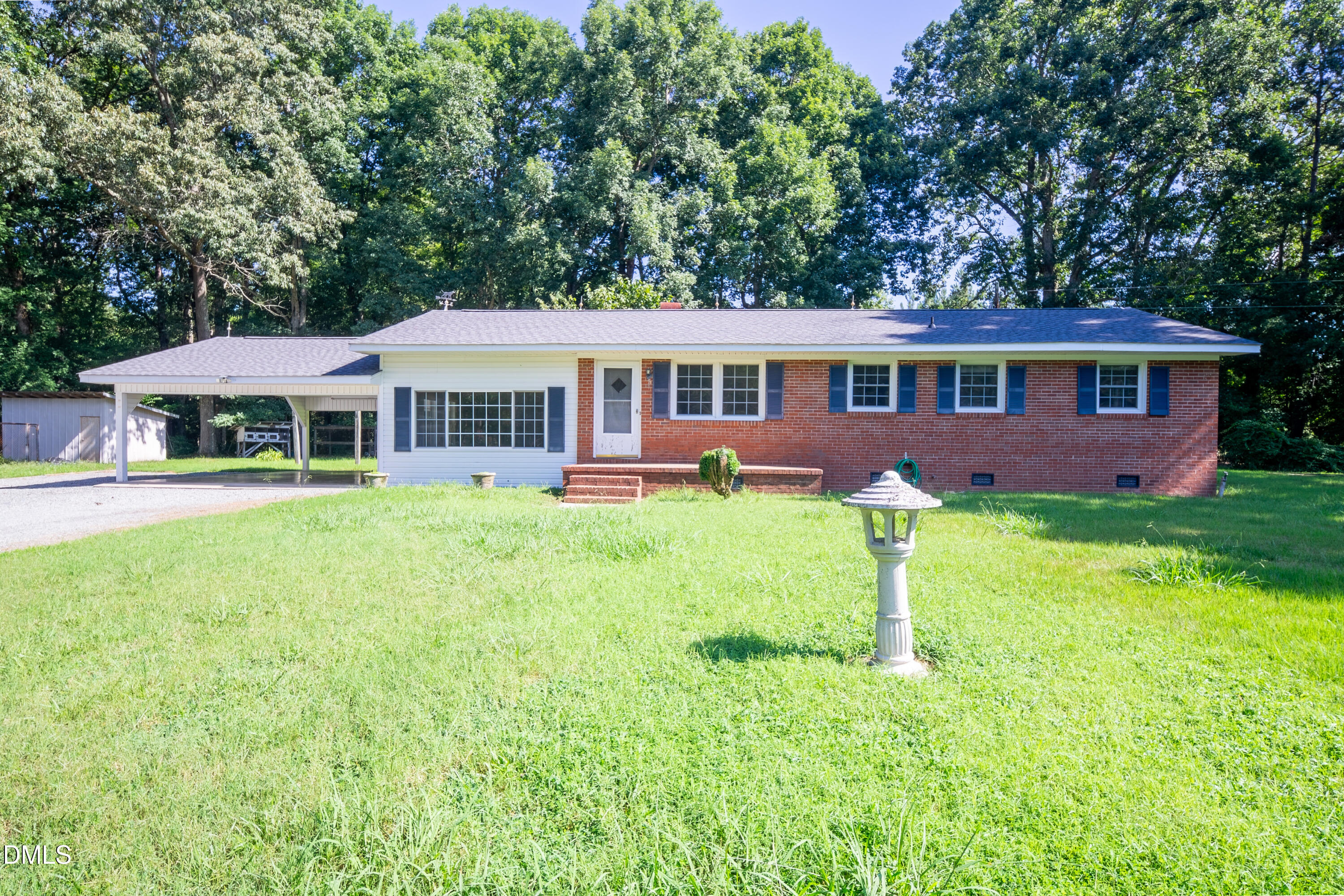942 Clyde Underwood Road Property Photo 1