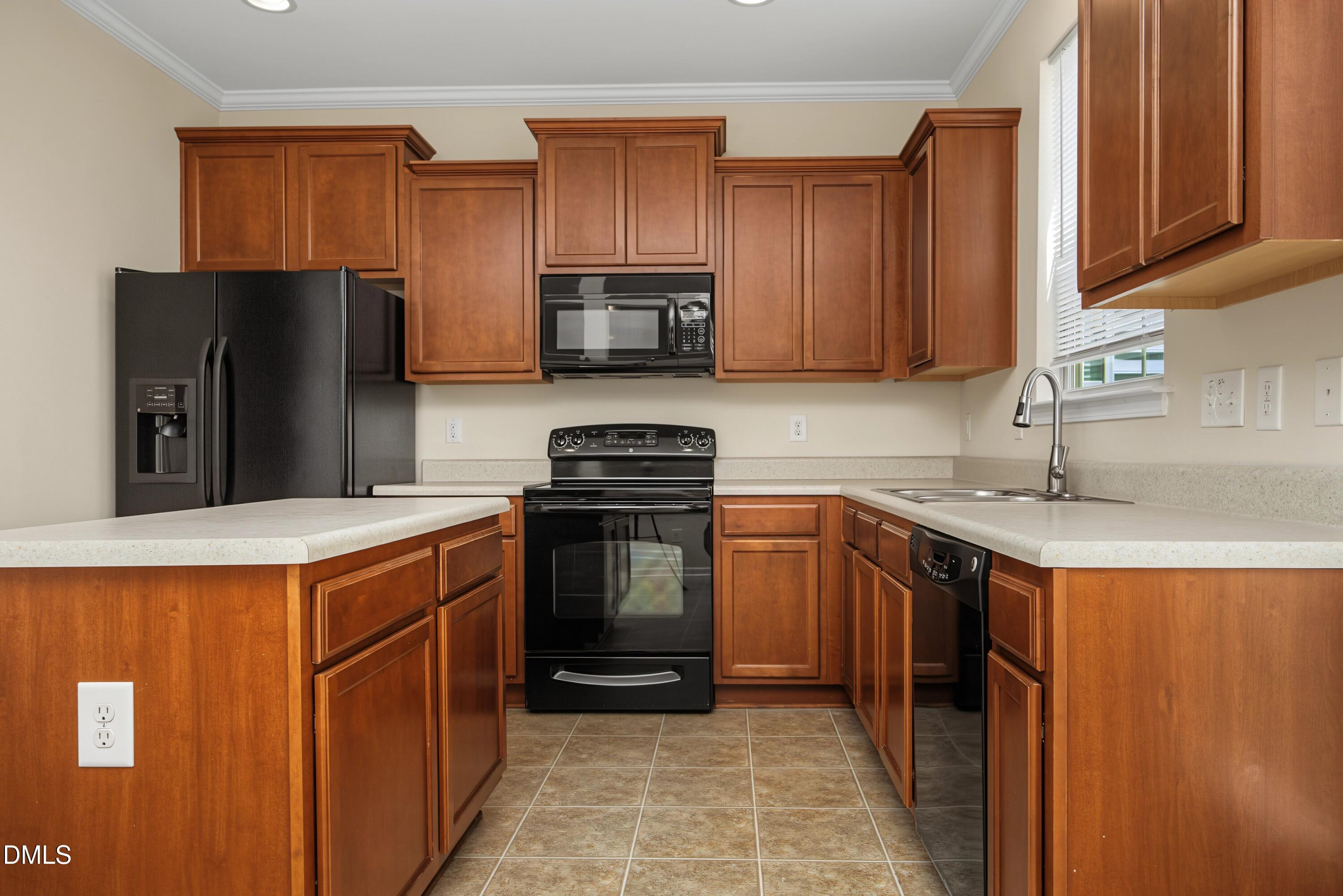 309 Windy Peak Loop Property Photo 14