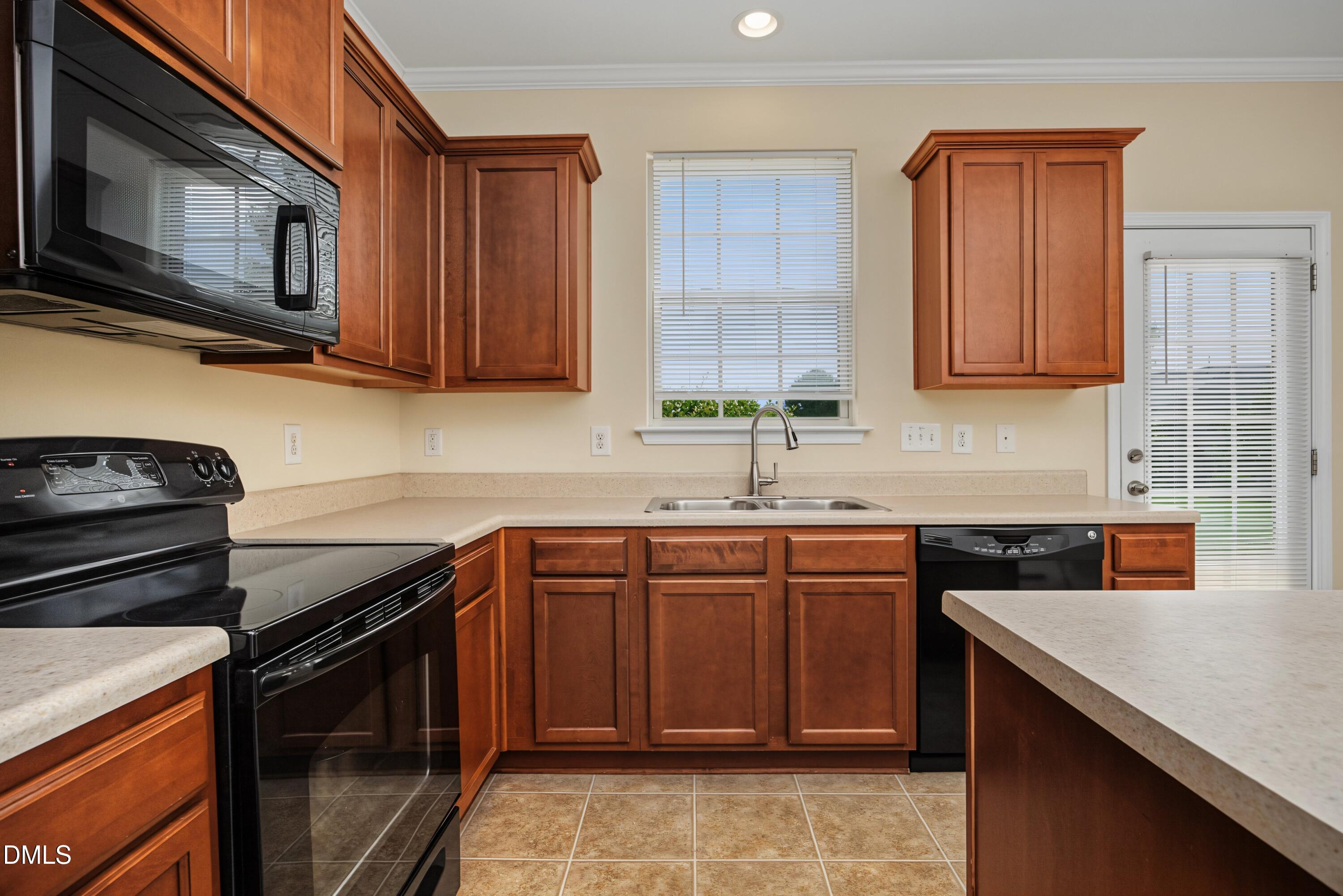 309 Windy Peak Loop Property Photo 15