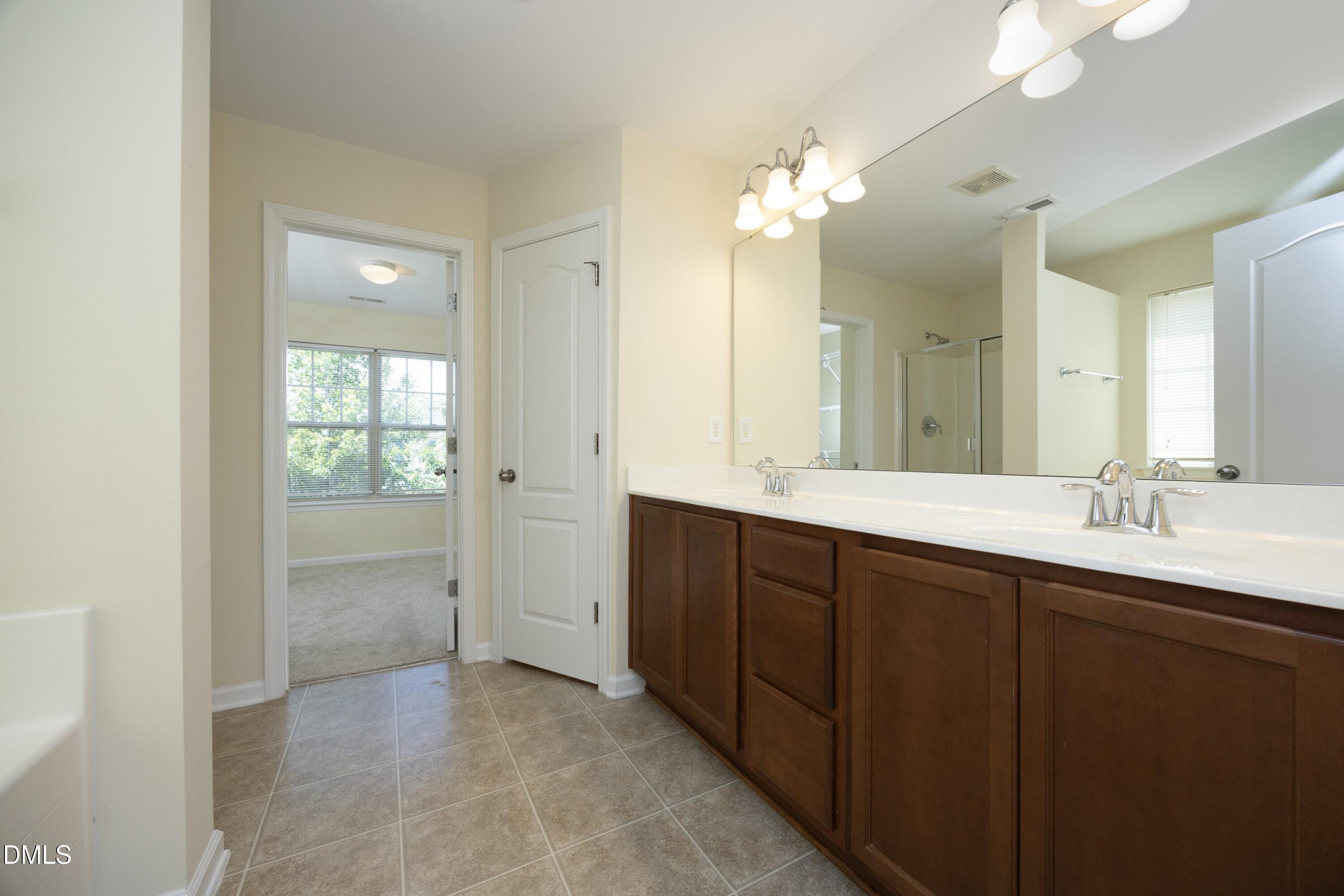 309 Windy Peak Loop Property Photo 22