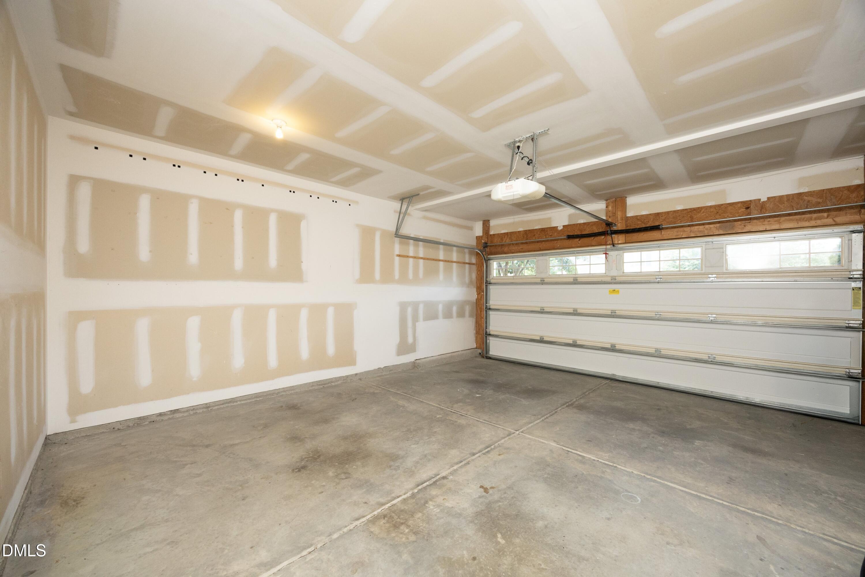 309 Windy Peak Loop Property Photo 35
